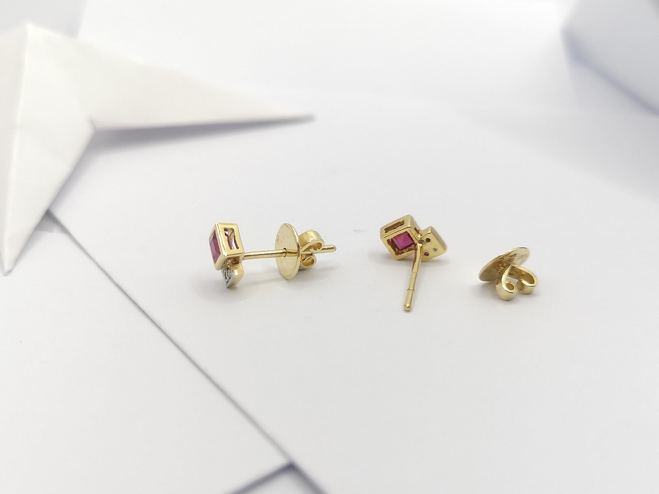 Ruby with Diamond Earrings Set in 18 Karat Gold Settings In New Condition For Sale In Bangkok, TH