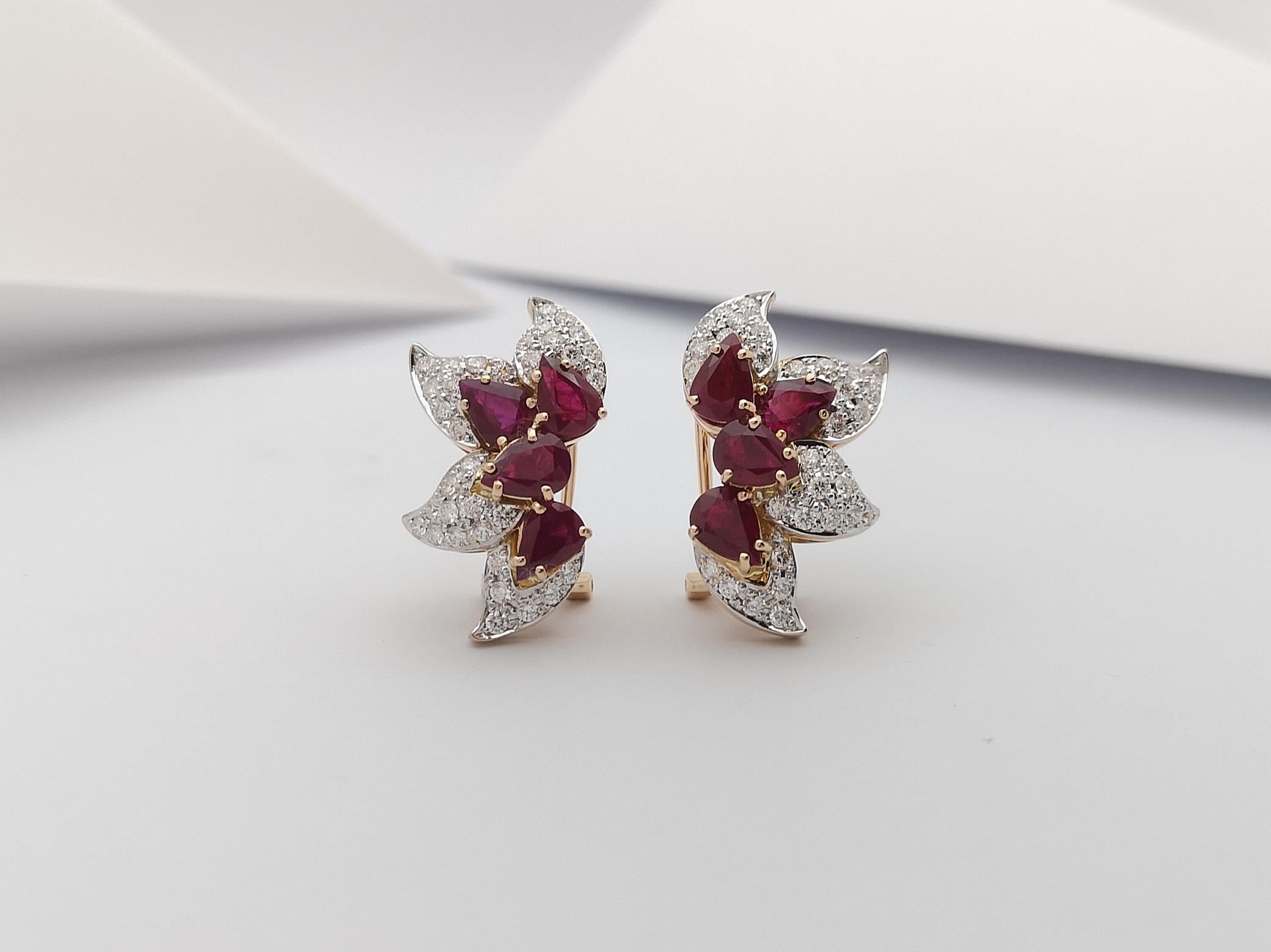 Ruby with Diamond Earrings Set in 18 Karat Rose Gold Settings In New Condition For Sale In Bangkok, TH