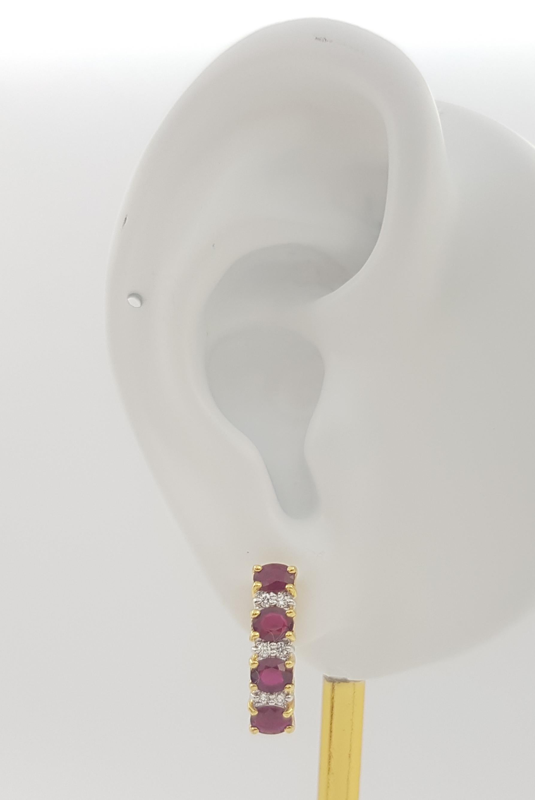 Ruby 1.58 carats with Diamond 0.10 carat Earrings set in 18K Gold Settings

Width: 0.4 cm 
Length: 1.6 cm
Total Weight: 4.26 grams


