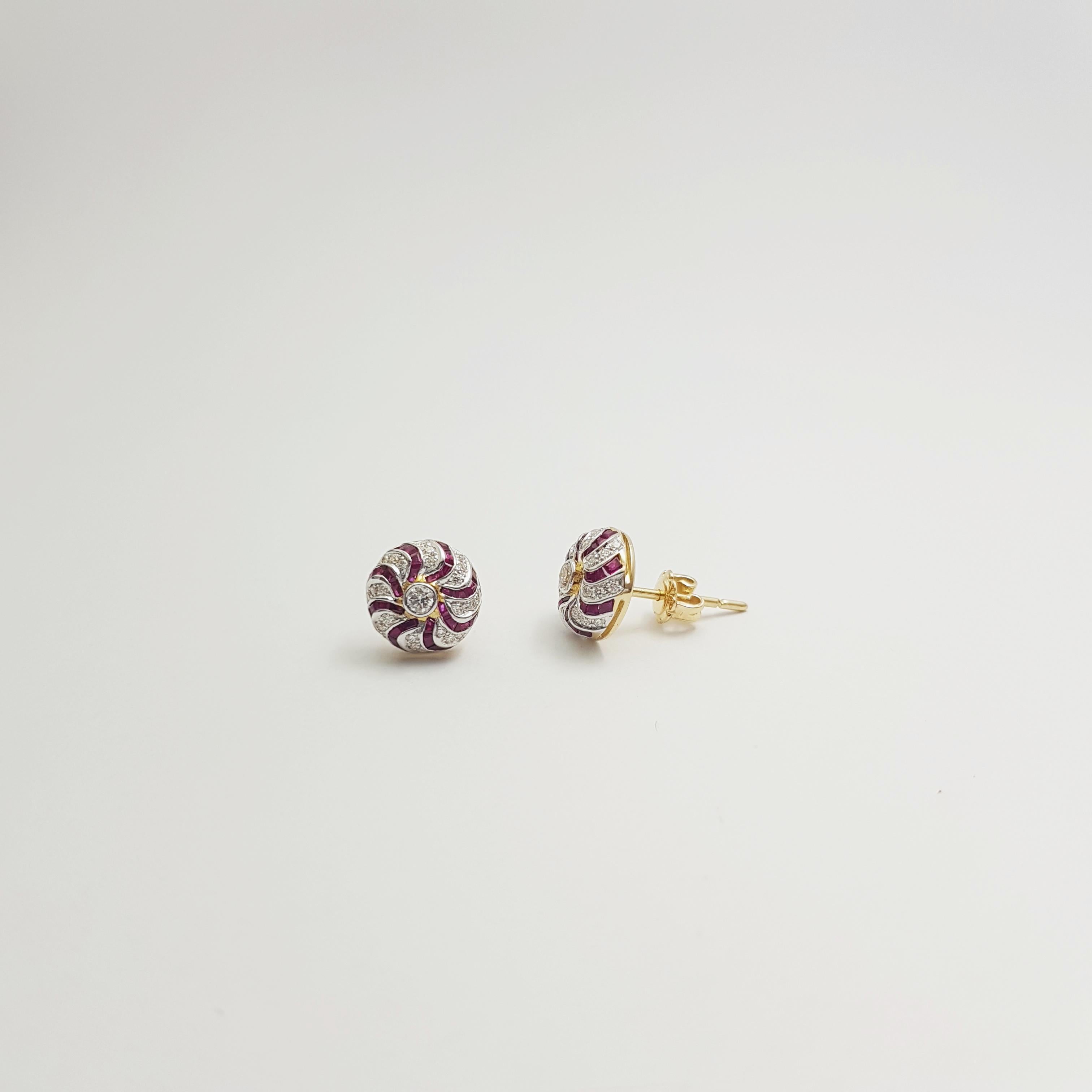 Orecchini di rubini e diamanti con montatura in oro 18K In condizioni Nuovo in vendita a Bangkok, TH