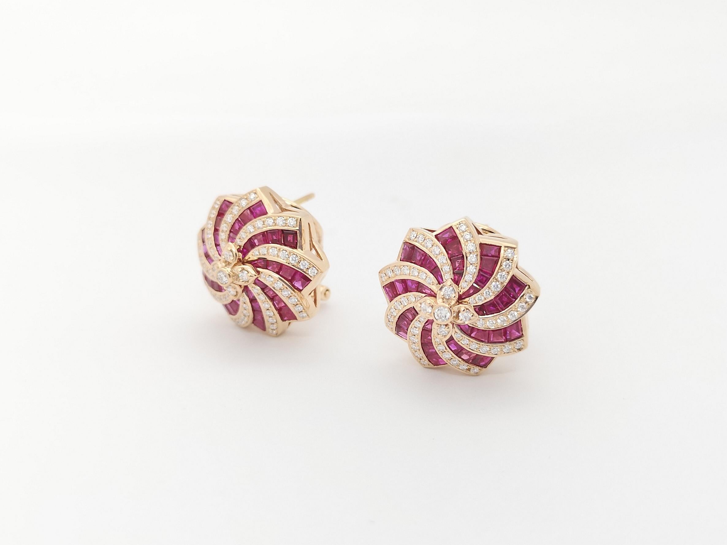 Ruby with Diamond Earrings Set in 18k Rose Gold Settings In New Condition For Sale In Bangkok, TH