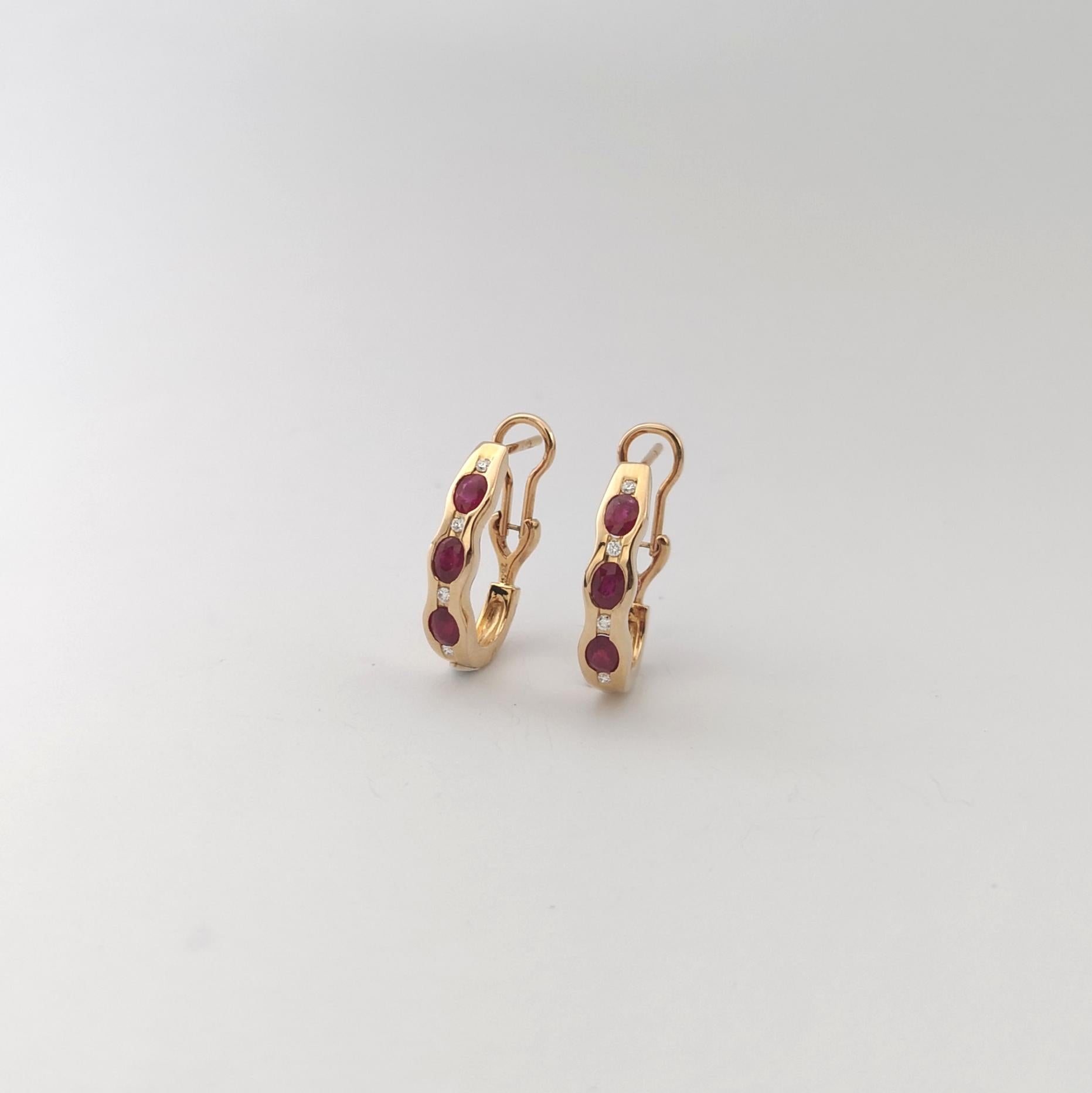 Donna Orecchini di rubini e diamanti con montatura in oro rosa 18 carati in vendita