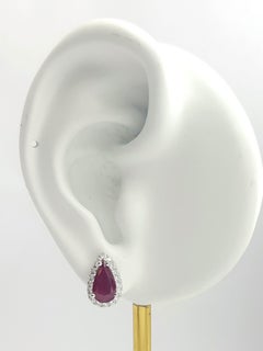 Ohrringe mit Rubin und Diamant in 18 Karat Weißgold gefasst in Fassung