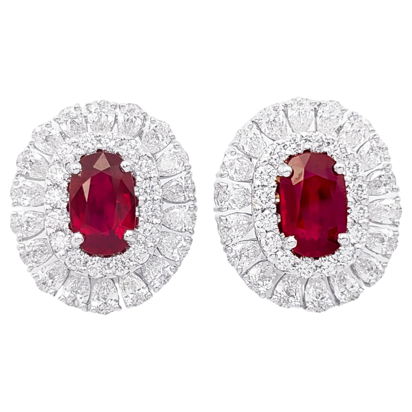 Pendientes de rubí con diamantes engastados en oro blanco de 18 quilates