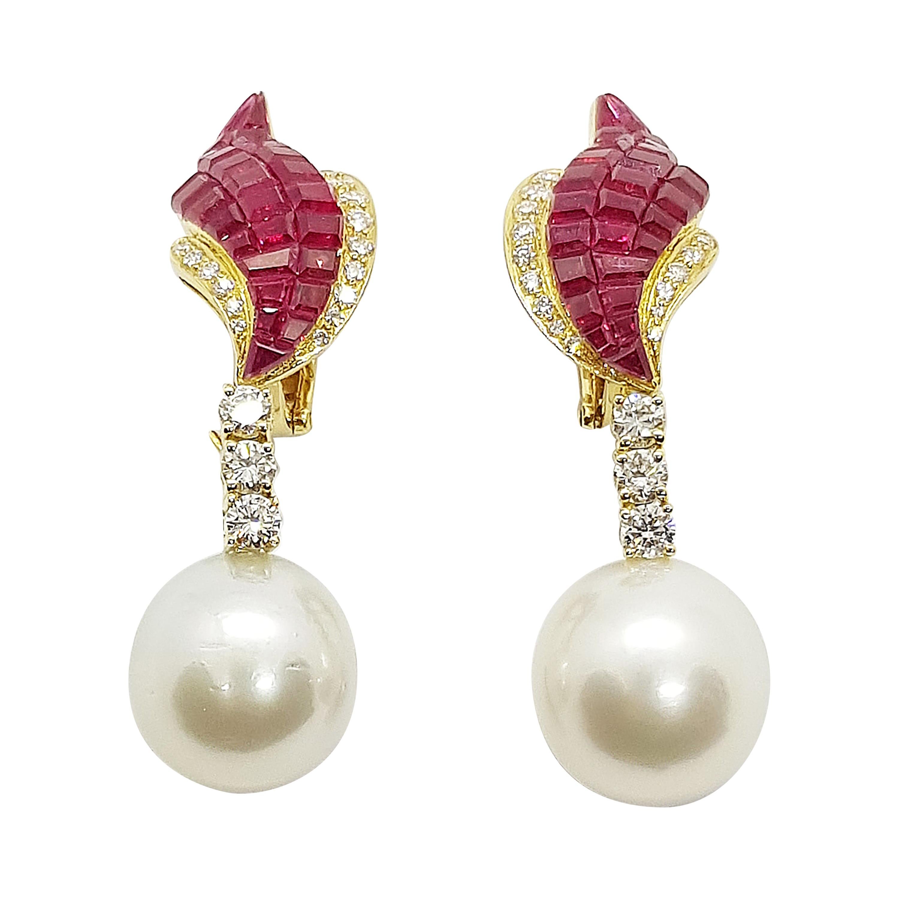 Boucles d'oreilles en or 18 carats avec rubis et diamants et perle des mers du Sud détachable