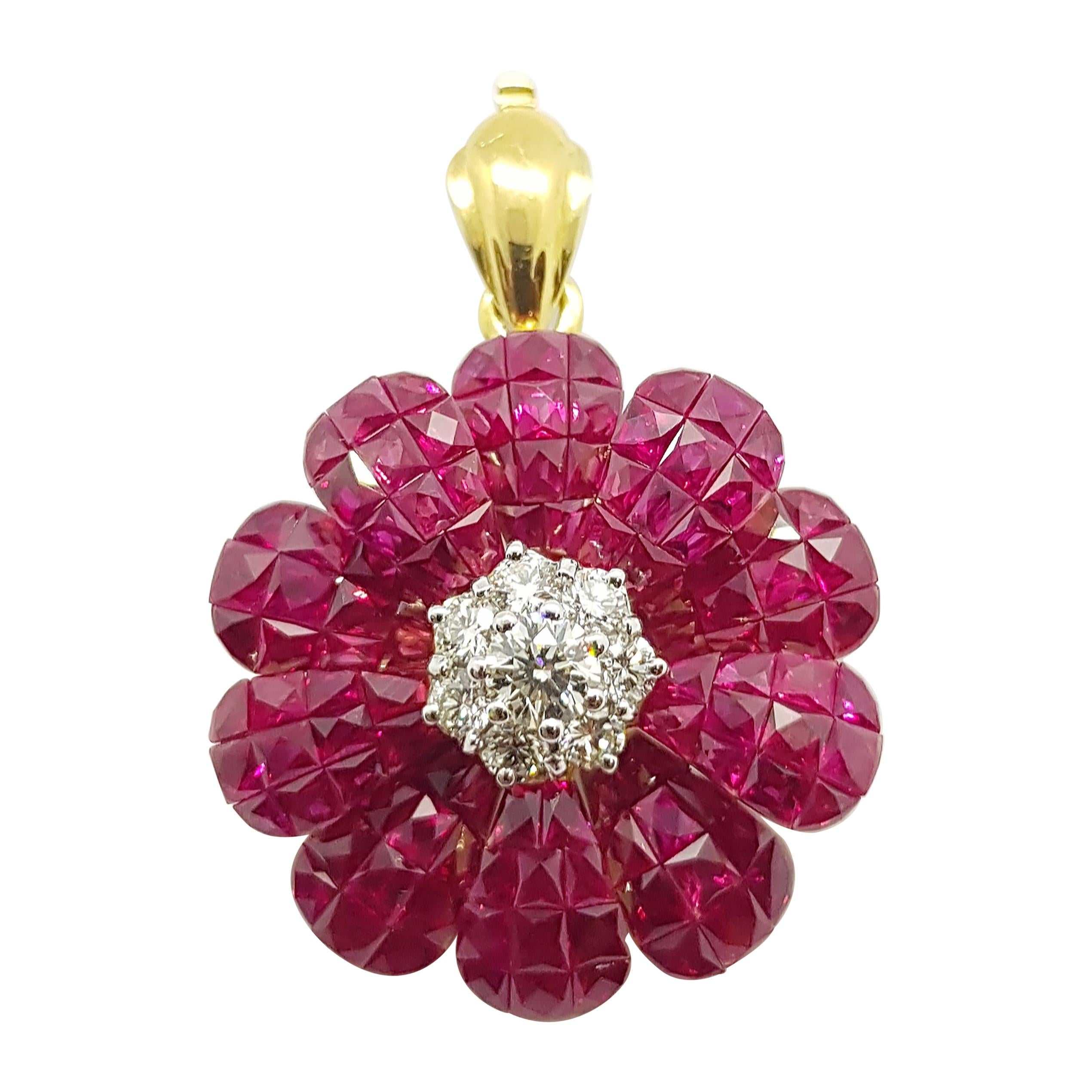 Broche/pendentif en forme de fleur en or 18 carats sertie d'un rubis et de diamants