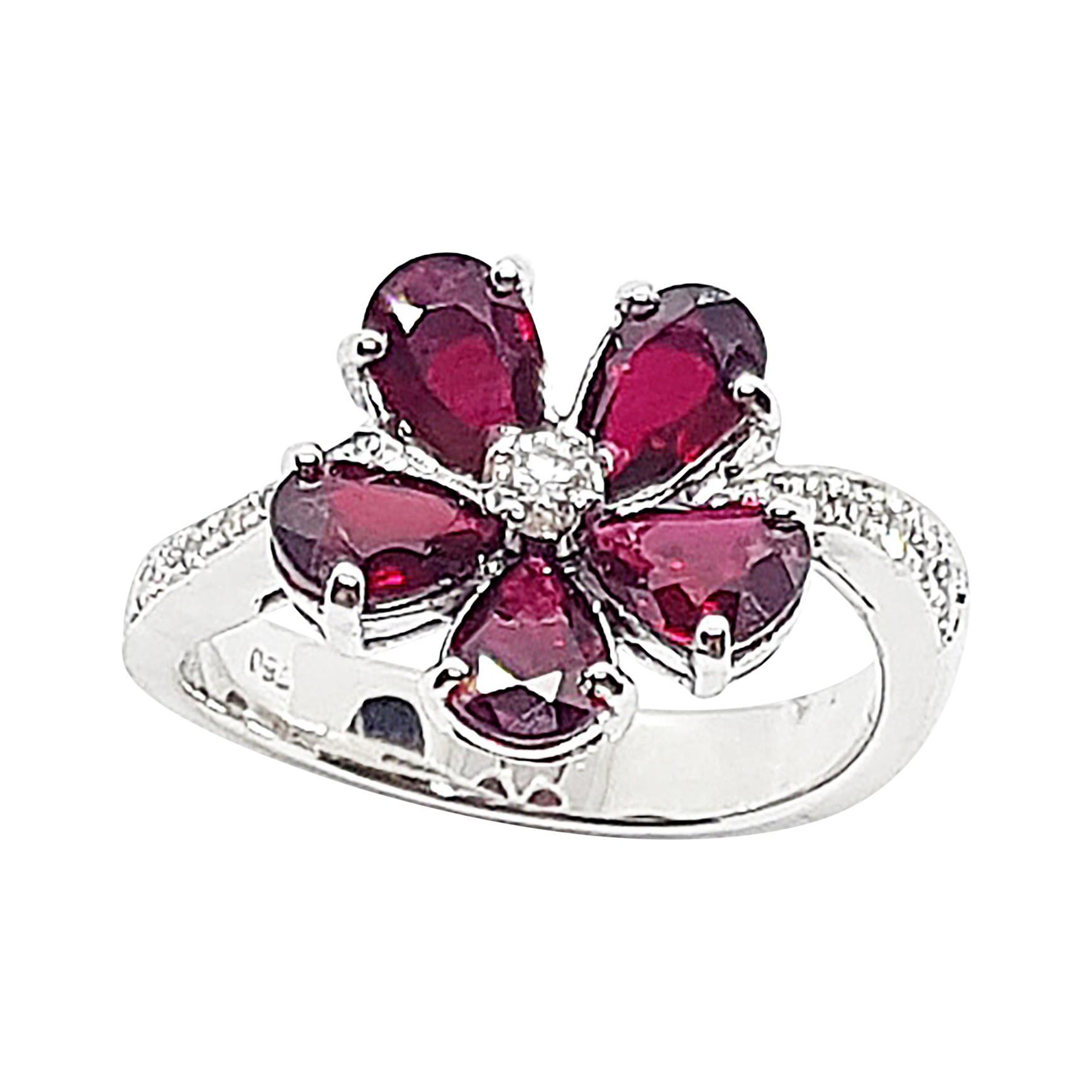 Ruby with Diamond Flower Ring Set in 18 Karat White Gold Setting