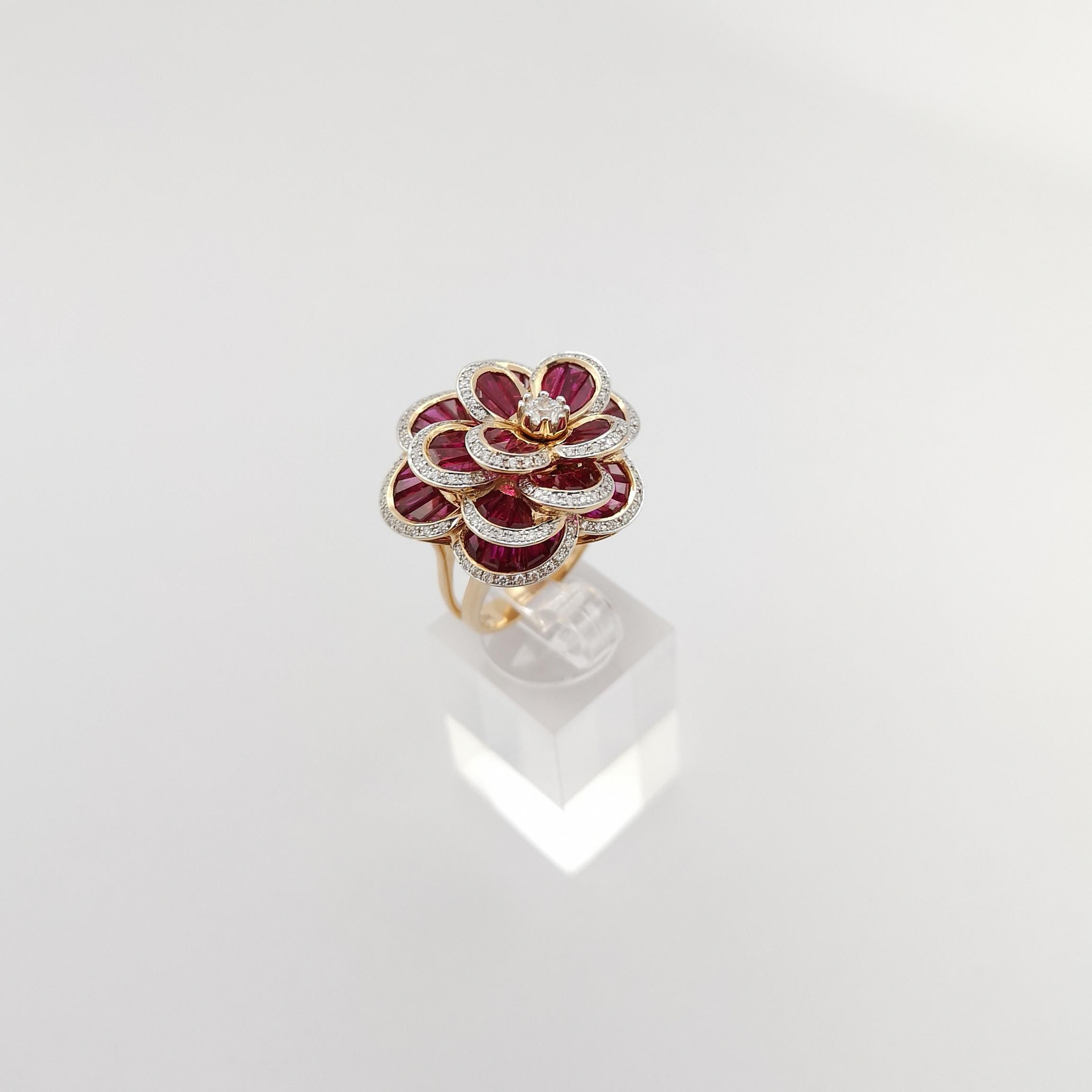 Ruby with Diamond Flower Ring set in 18K Rose Gold Settings For Sale 6