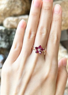 Ruby with Diamond Flower Ring set in 18K Rose Gold Settings