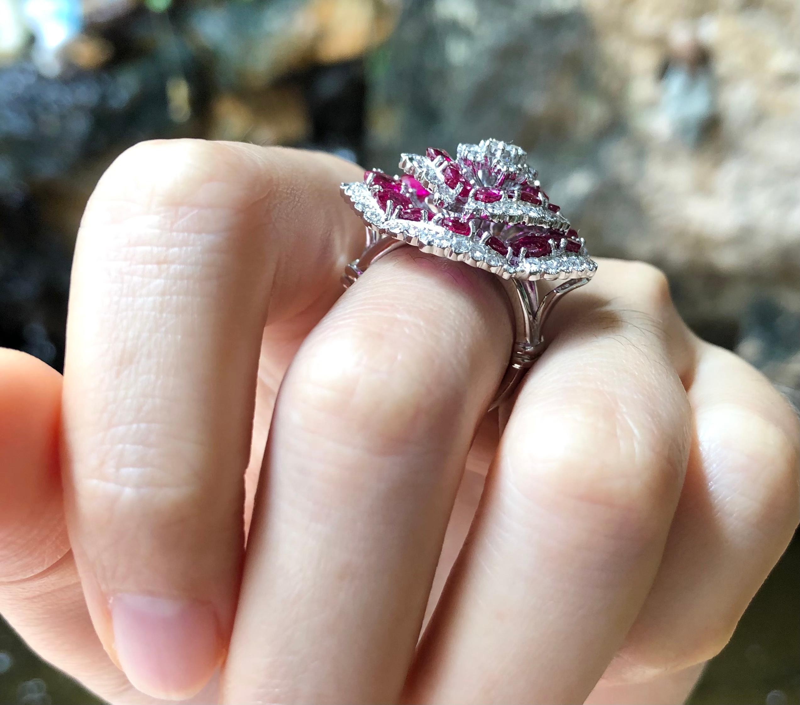 Contemporary Ruby with Diamond Flower Ring set in 8 Karat White Gold Settings For Sale