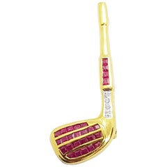 Rubin mit Diamant- Golf-Brosche in 18 Karat Goldfassung