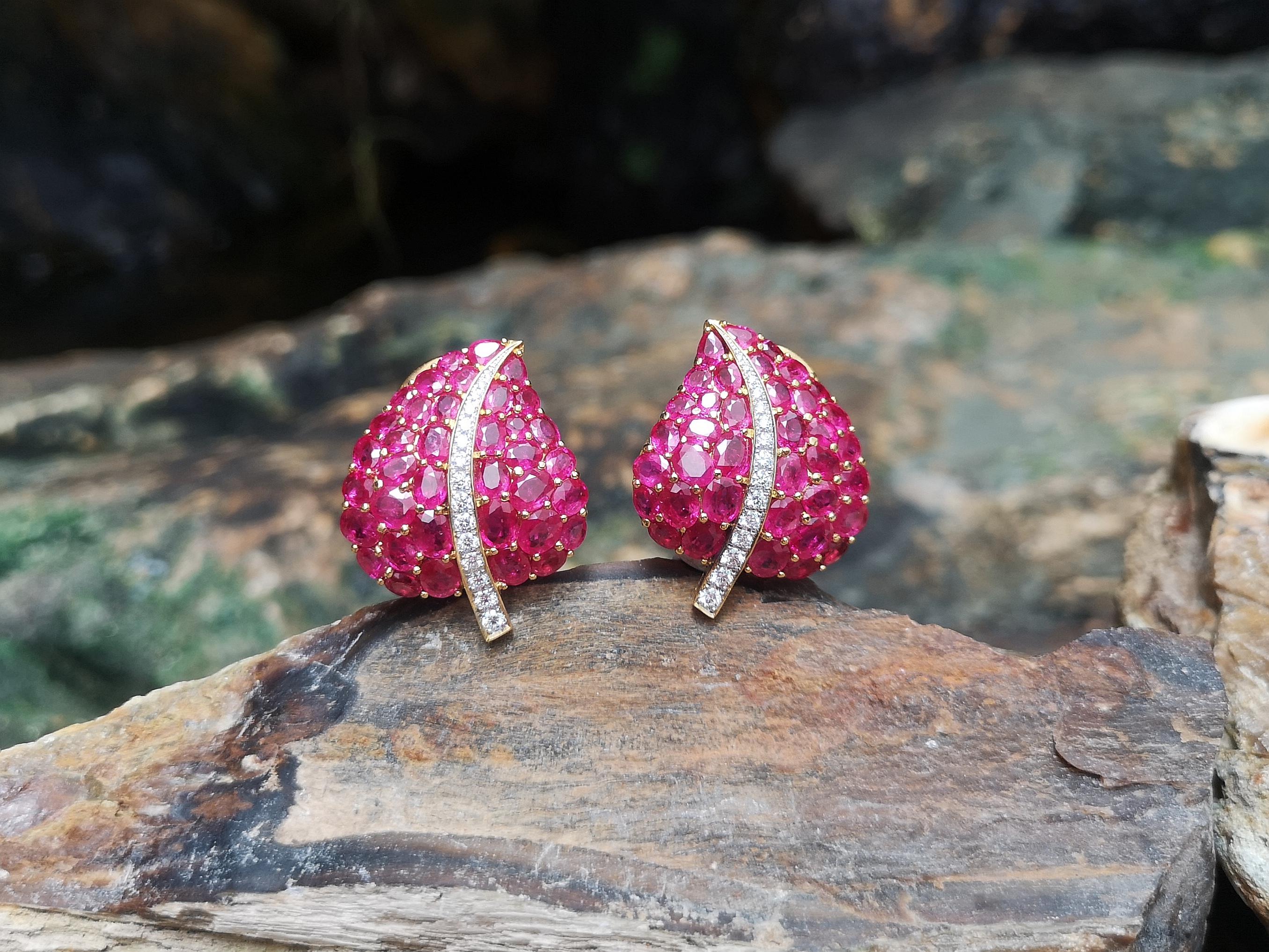 Ruby with Diamond Leaf Earrings Set in 18 Karat Gold Settings In New Condition For Sale In Bangkok, TH