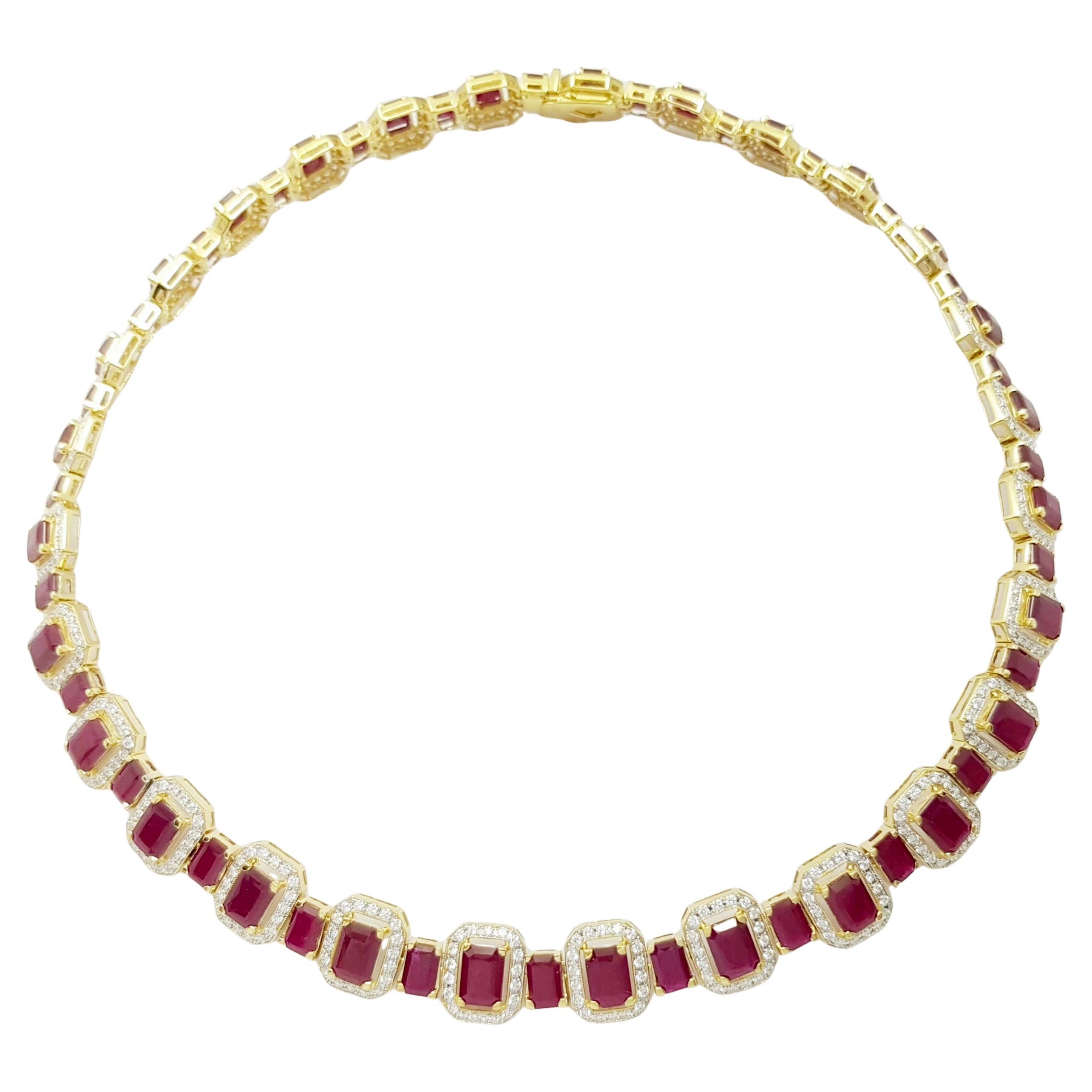Halskette mit Rubin und Diamanten in 18 Karat Goldfassungen gefasst