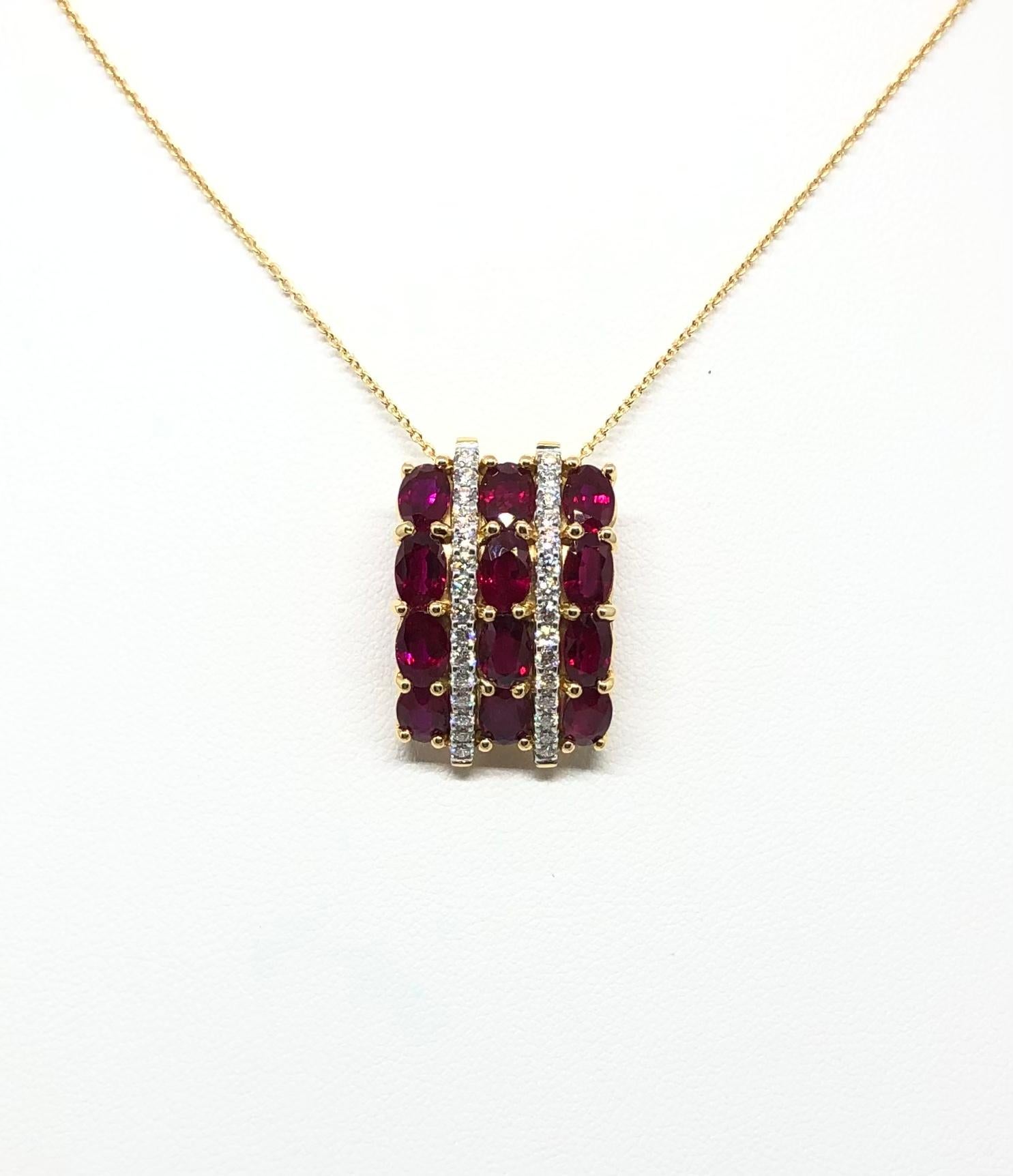 Ruby 6.27 carats with Diamond 0.58 carat Pendant set in 18 Karat Gold Settings
(chain not included)

Width: 1.5 cm 
Length: 2.2 cm
Total Weight: 7.16 grams


