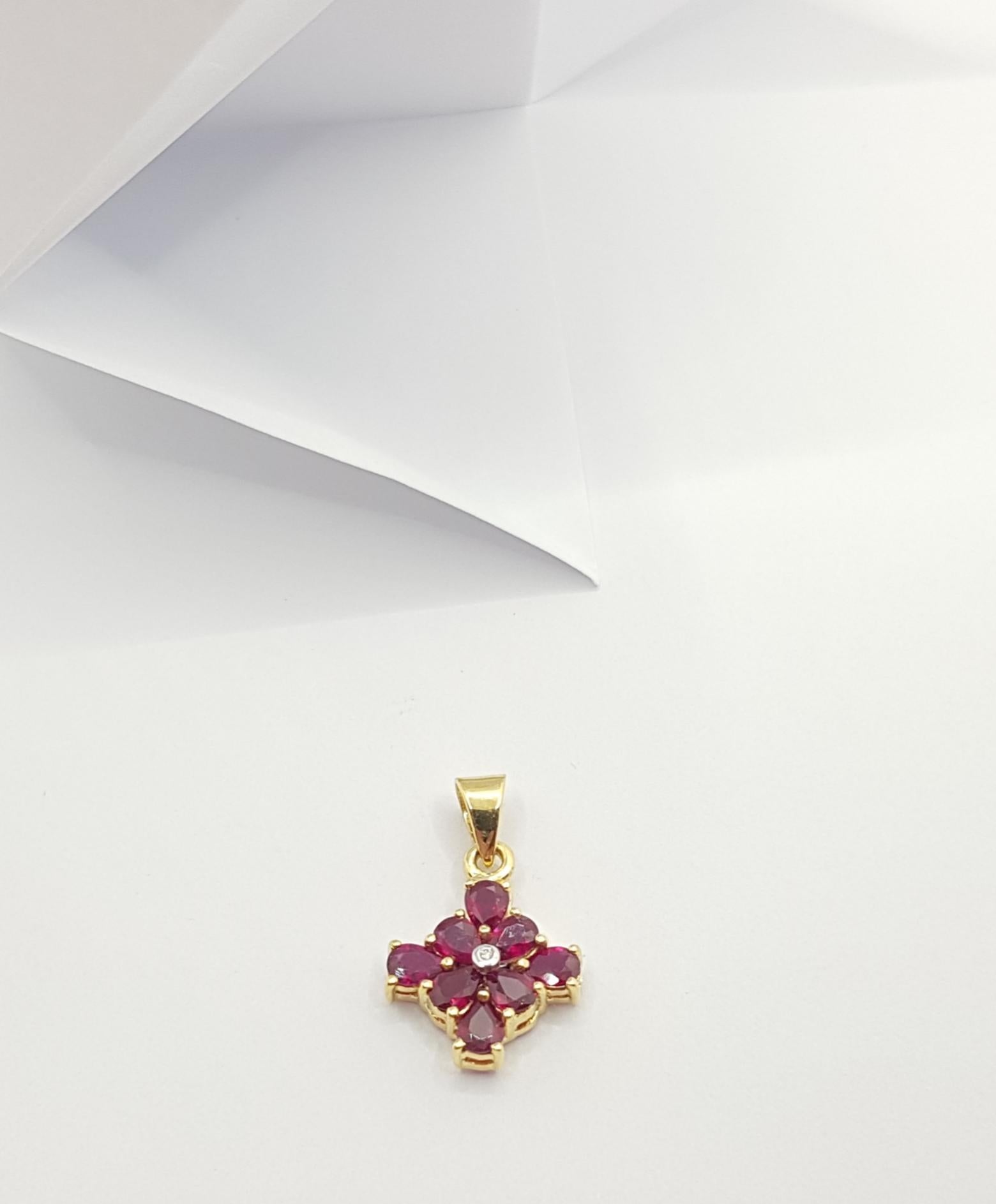 Ruby with Diamond Pendant Set in 18 Karat Gold Settings For Sale 1