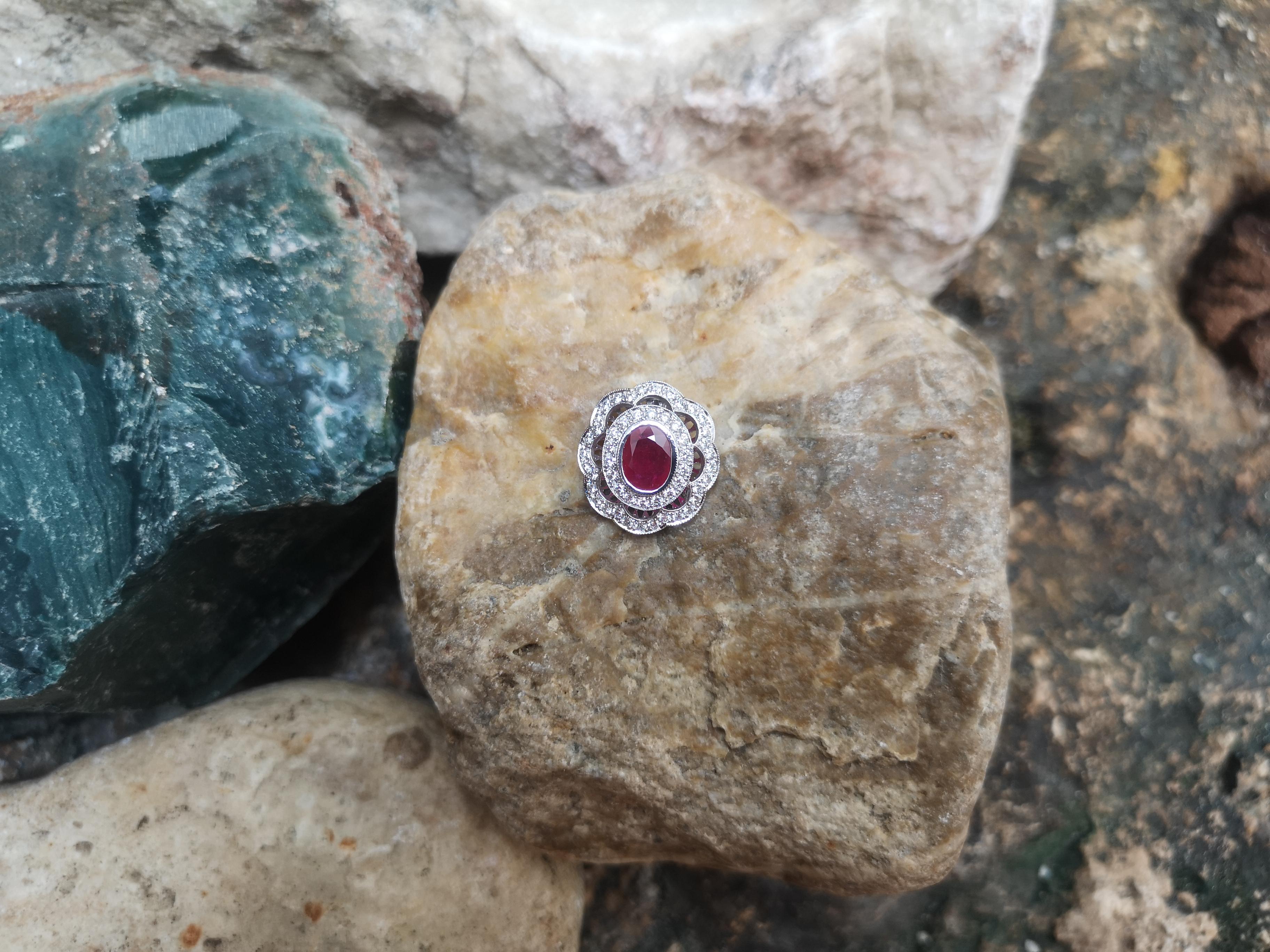Colgante de rubí con diamante engastado en oro blanco de 18 quilates Eduardiano en venta