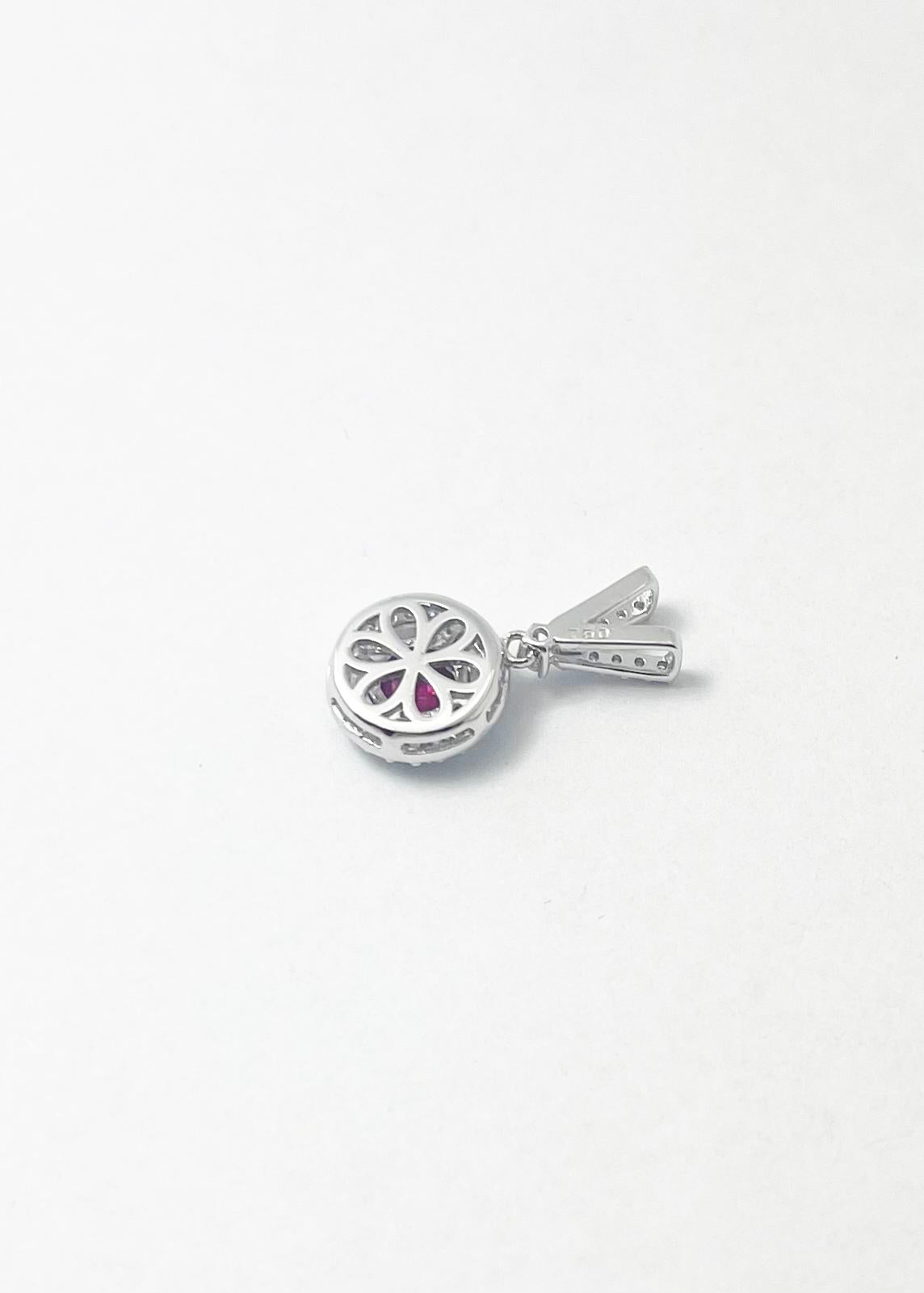 De las mujeres Colgante de rubí con diamante engastado en oro blanco de 18 quilates en venta