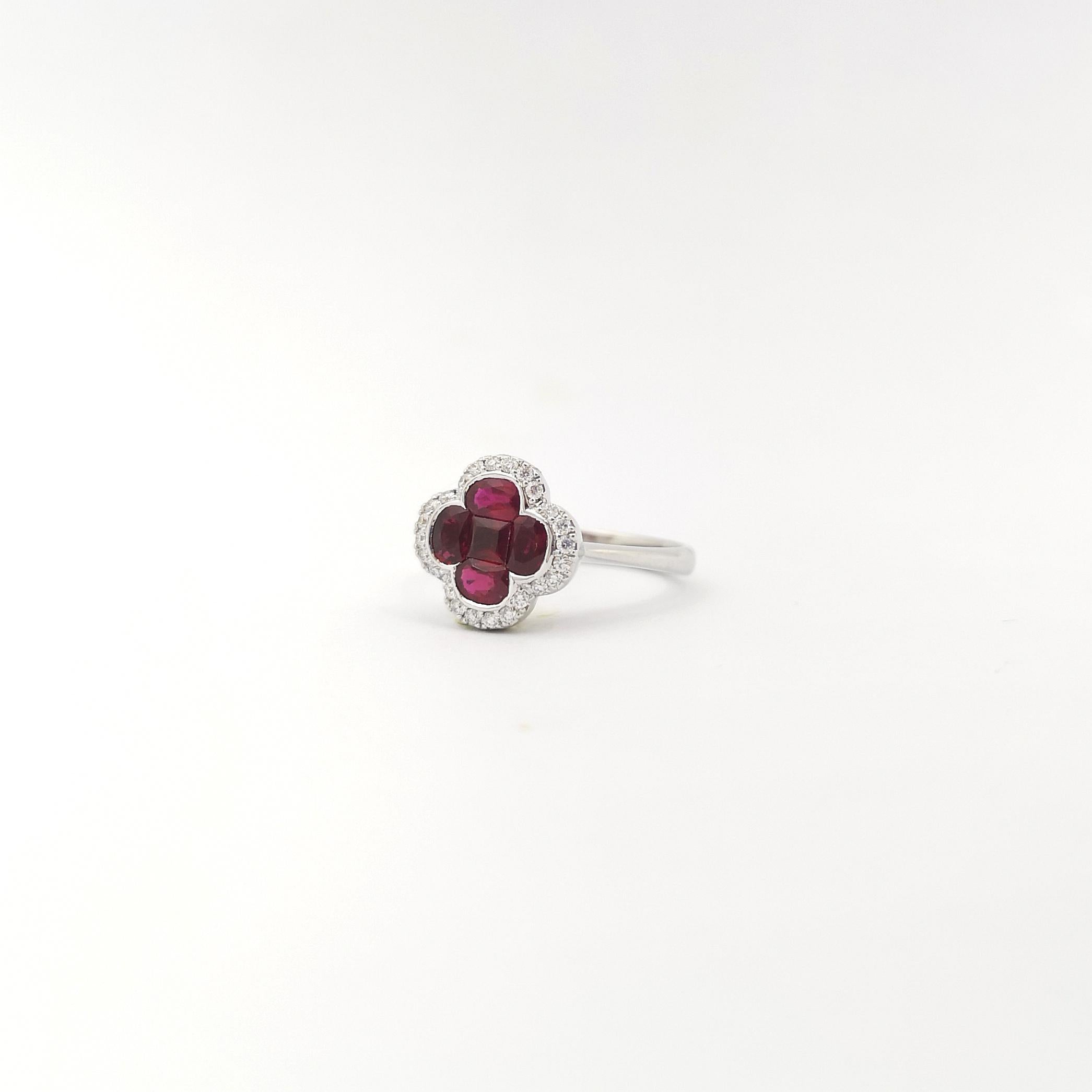 Anello con rubino e diamante con montatura in oro bianco 18 carati in vendita 3