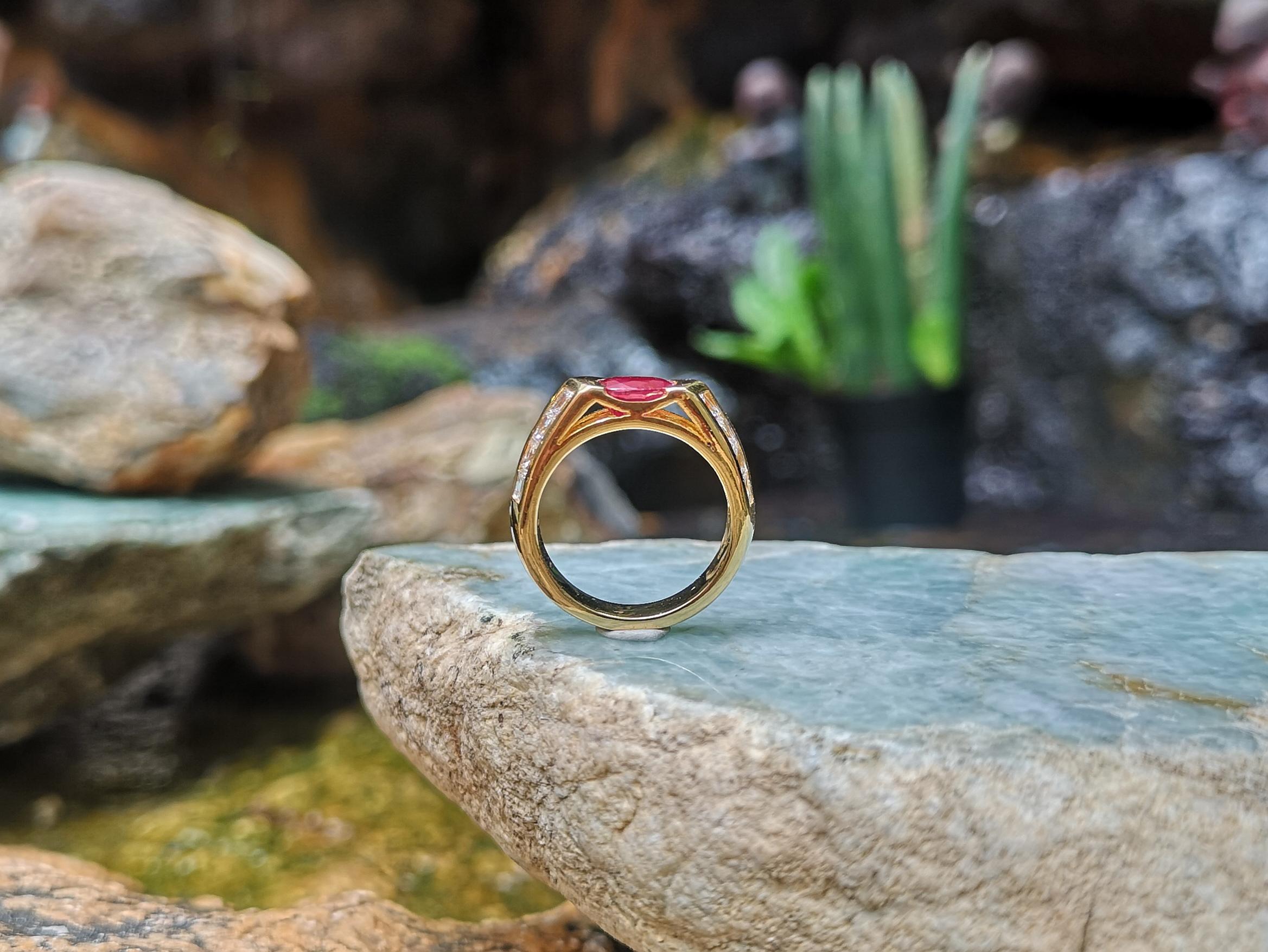 Ruby with Diamond Ring Set in 18 Karat Gold Settings For Sale 4