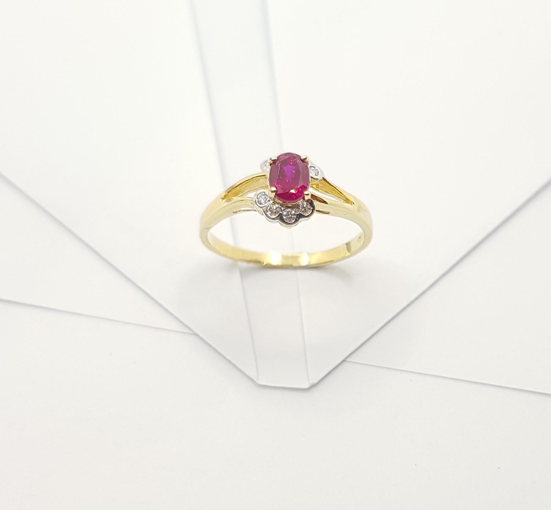 Ruby with Diamond Ring Set in 18 Karat Gold Settings For Sale 4