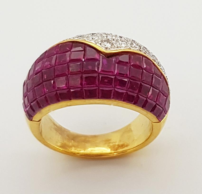 Rubin mit Diamantring in 18 Karat Gold gefasst im Angebot 4