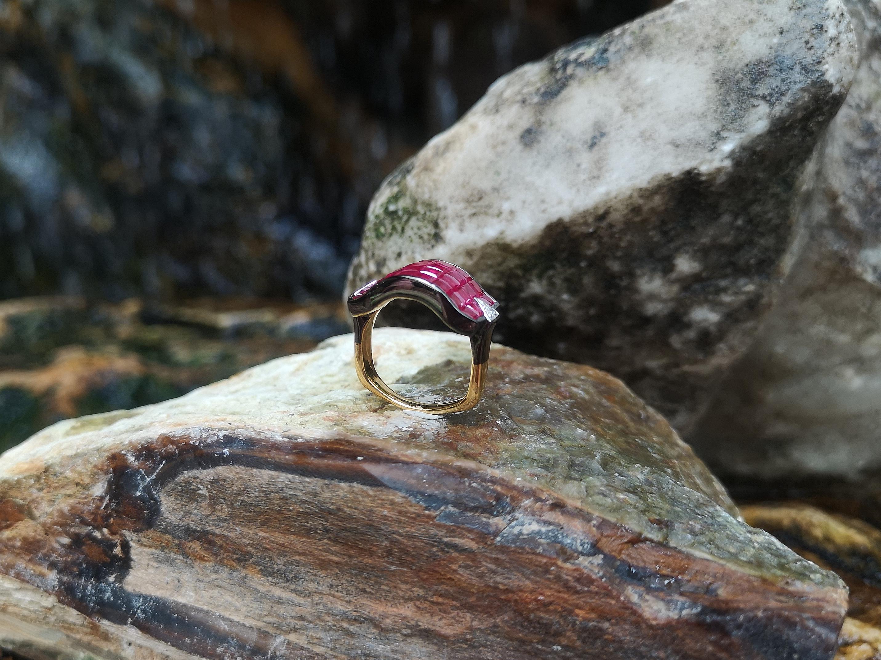 Ruby with Diamond Ring Set in 18 Karat Gold Settings For Sale 4