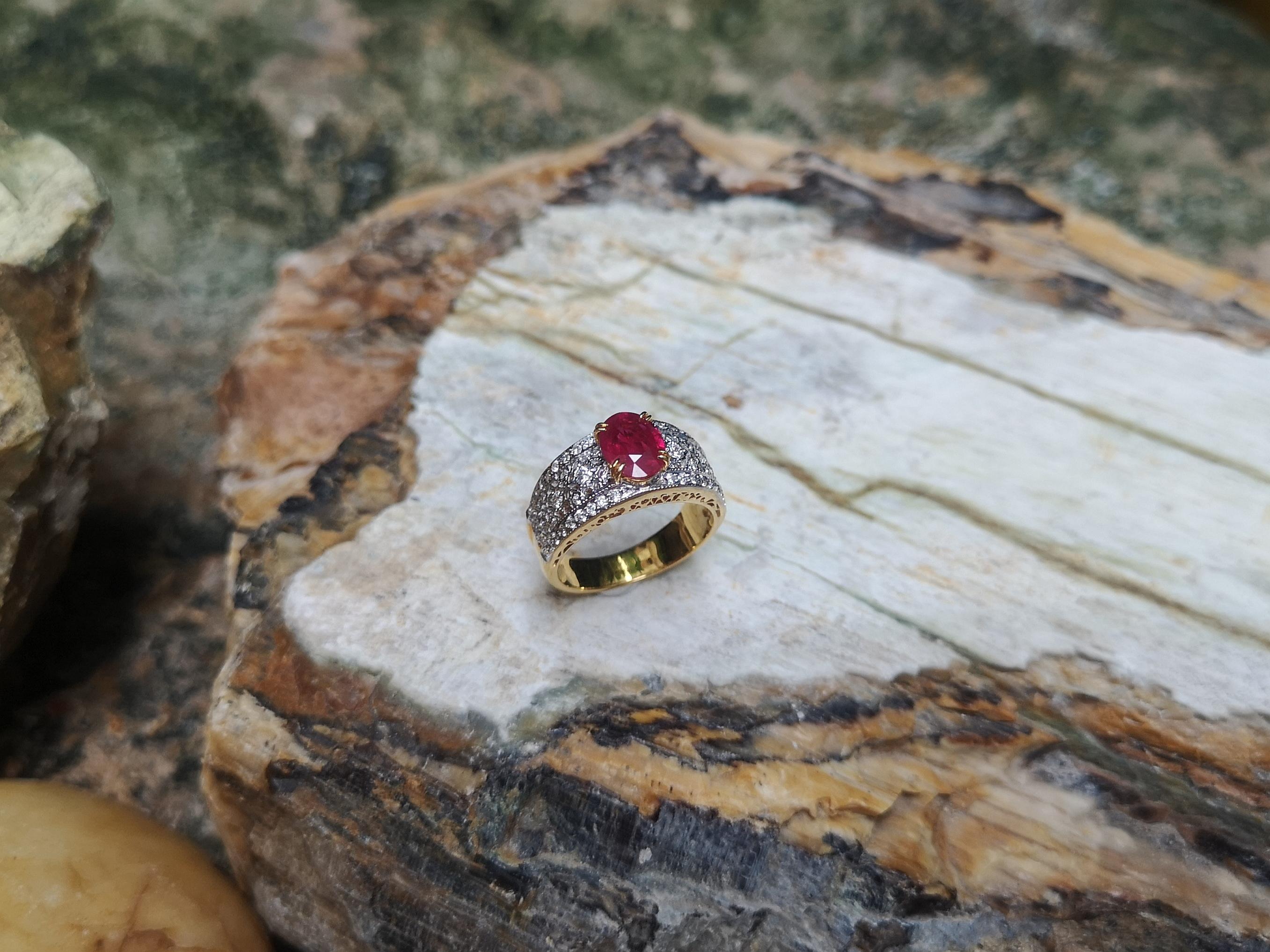 Ruby with Diamond Ring Set in 18 Karat Gold Settings For Sale 6