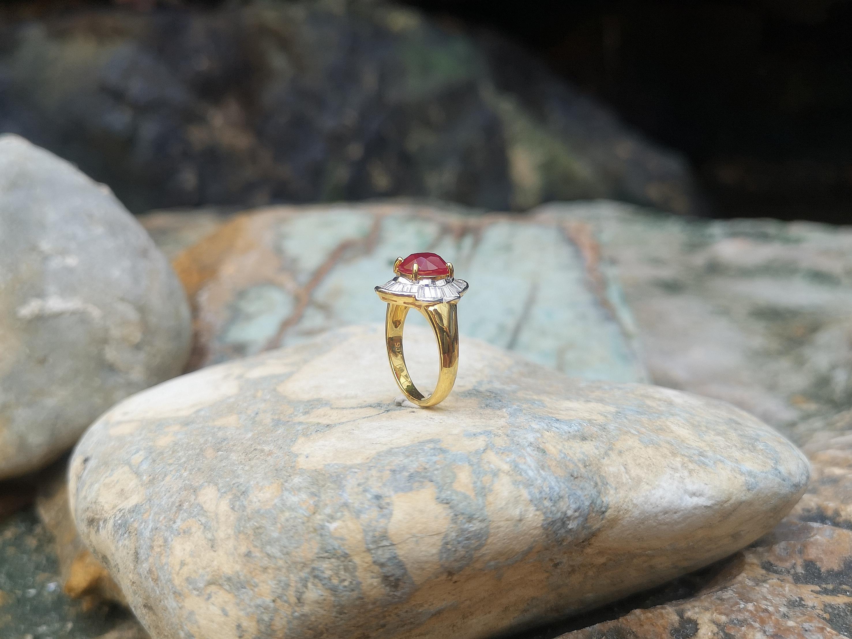 Ruby with Diamond Ring Set in 18 Karat Gold Settings For Sale 5