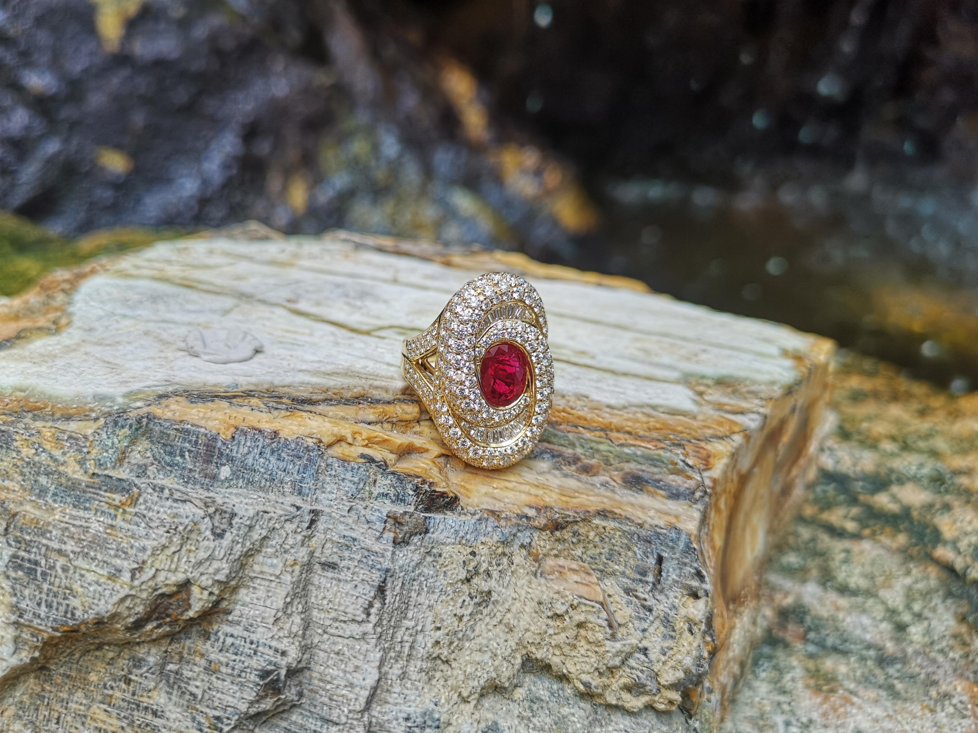 Ruby with Diamond Ring Set in 18 Karat Gold Settings For Sale 8