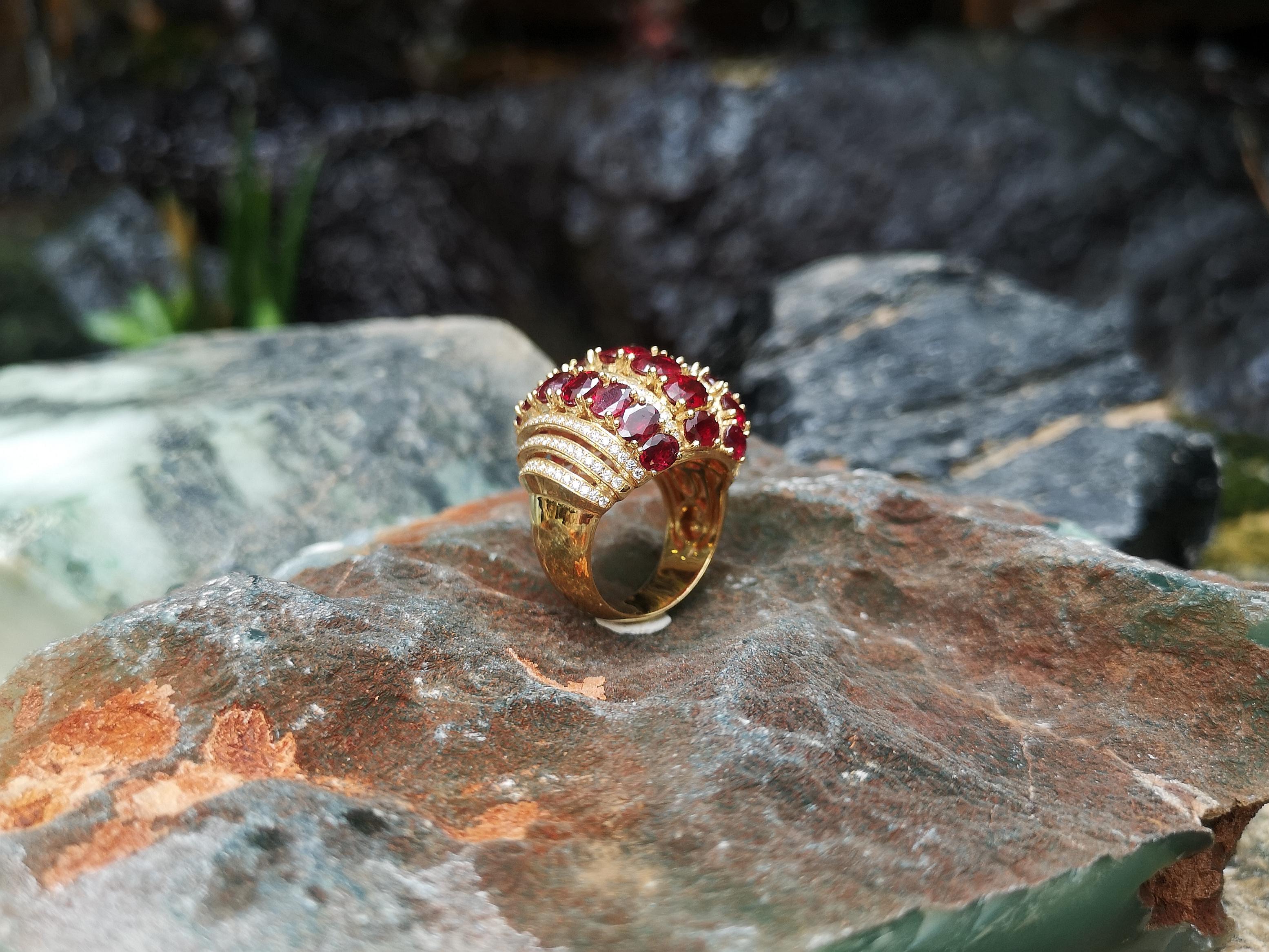 Rubin-Ring mit Diamanten in 18 Karat Gold gefasst im Angebot 7