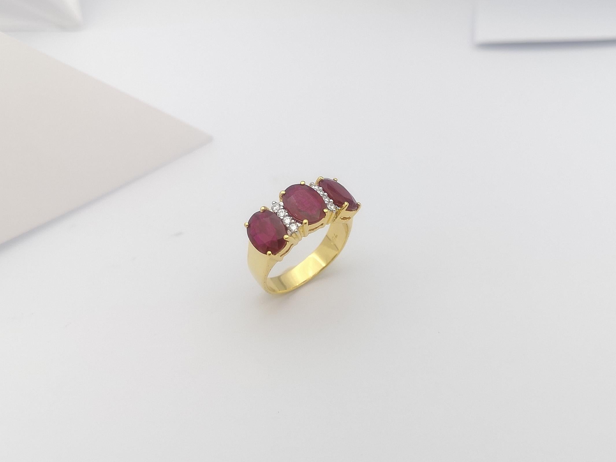Ruby  with Diamond Ring set in 18 Karat Gold Settings  For Sale 7