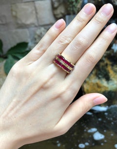 Rubin mit Diamantring in 18 Karat Gold gefasst
