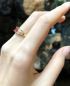 Bague en or 18 carats avec rubis et diamants