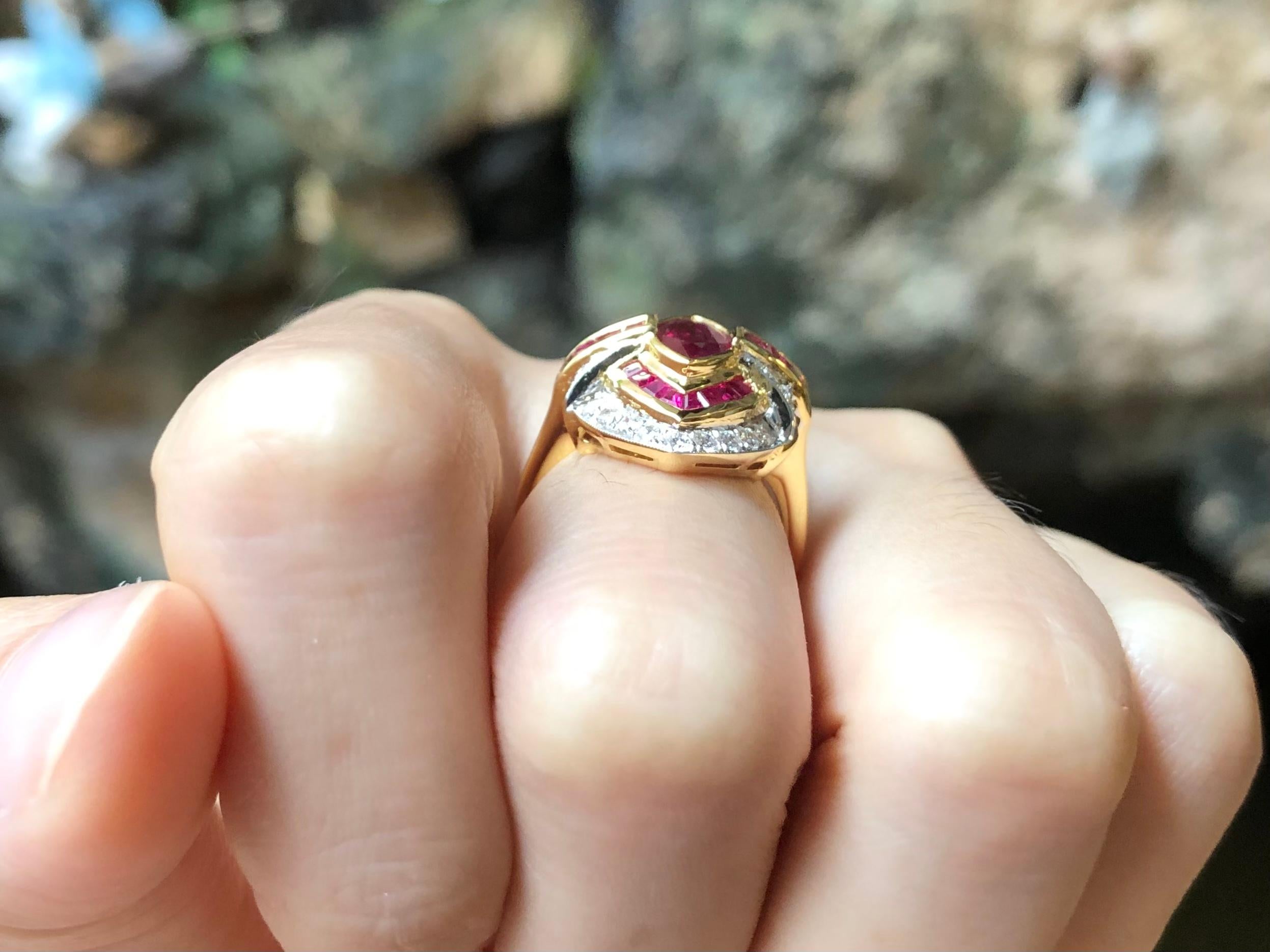 Rubin mit Diamantring in 18 Karat Gold gefasst (Art déco)