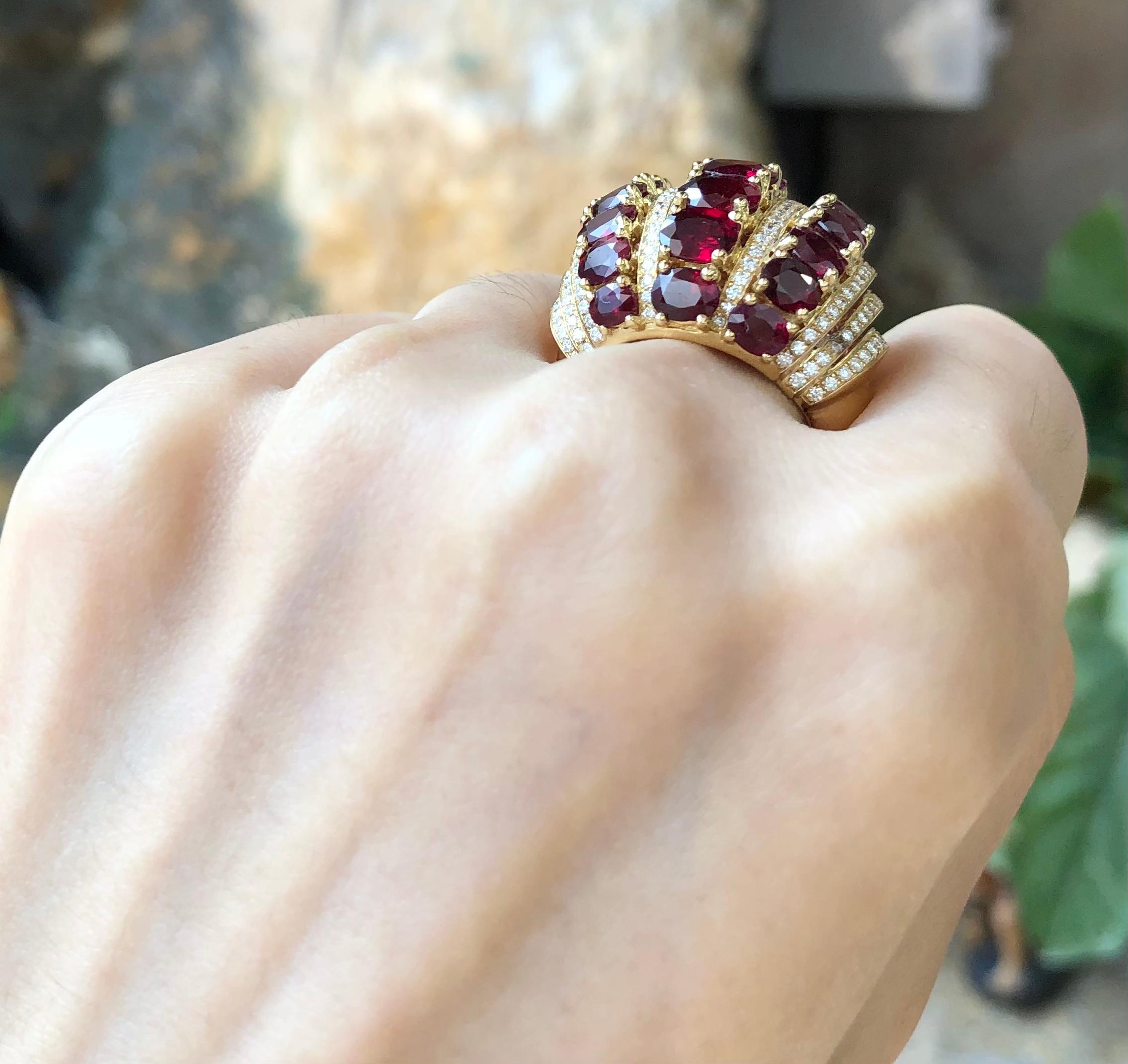 Contemporary Ruby with Diamond Ring set in 18 Karat Gold Settings For Sale