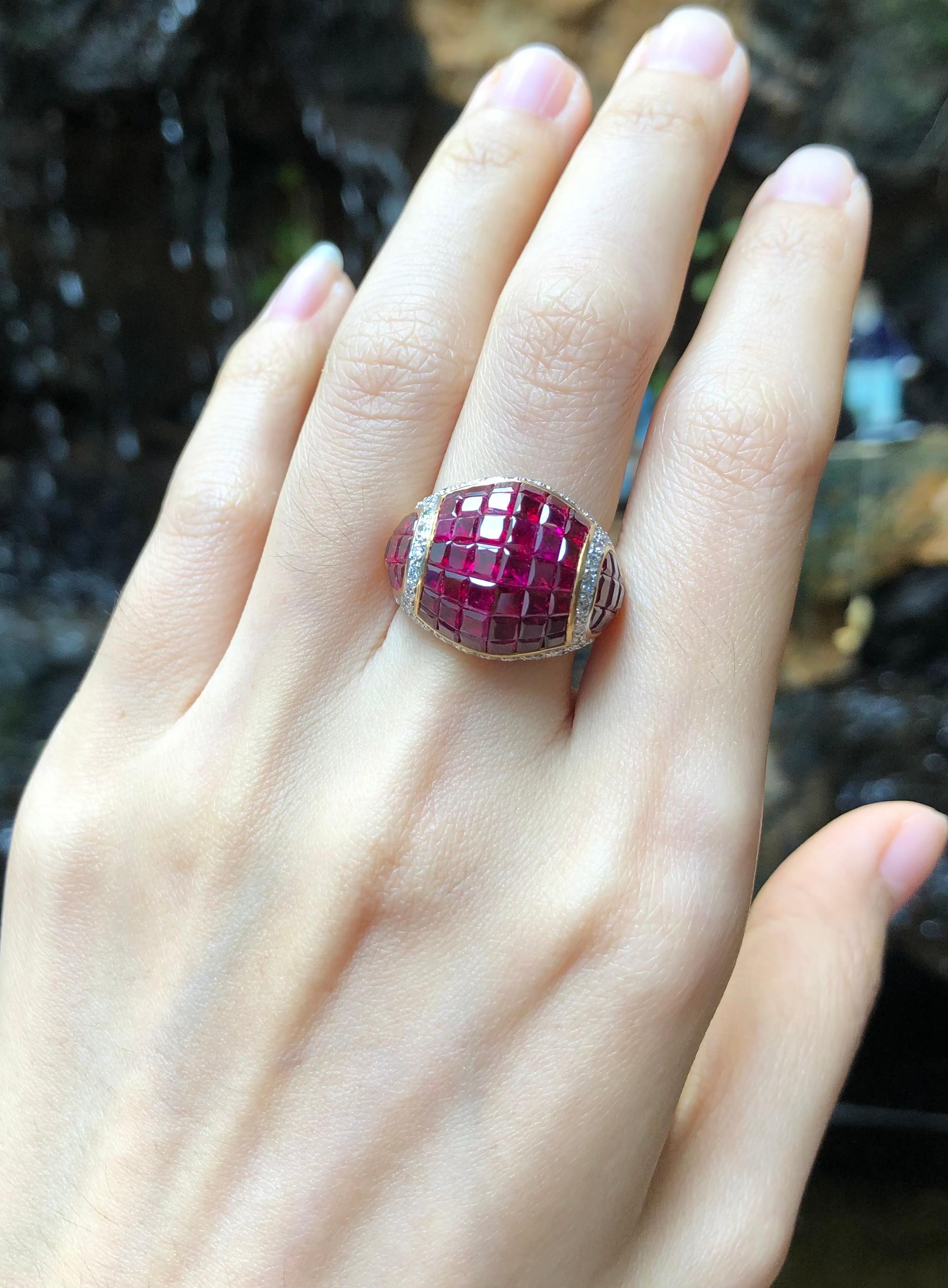 Rubin-Ring mit Diamanten in 18 Karat Gold gefasst im Angebot 1