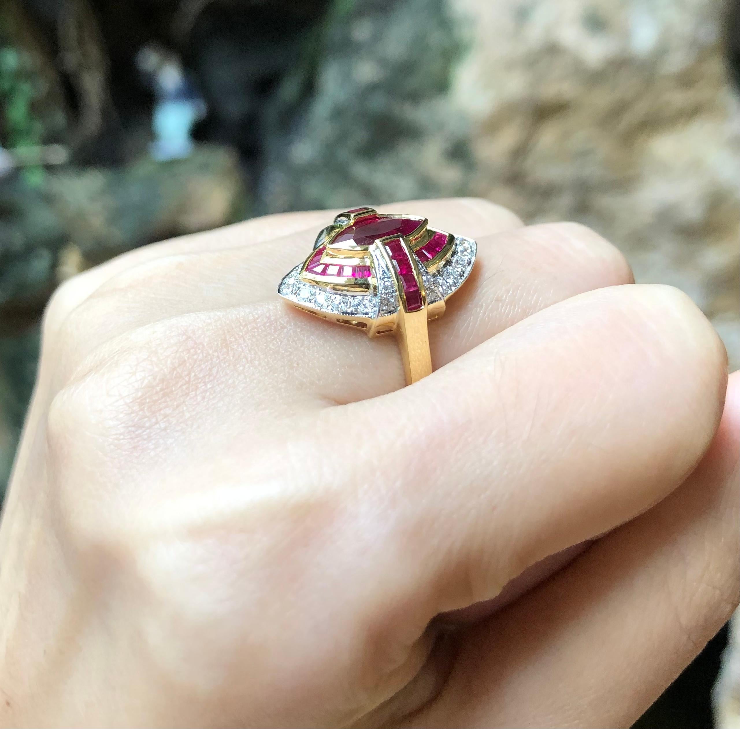 Rubin mit Diamantring in 18 Karat Gold gefasst 1