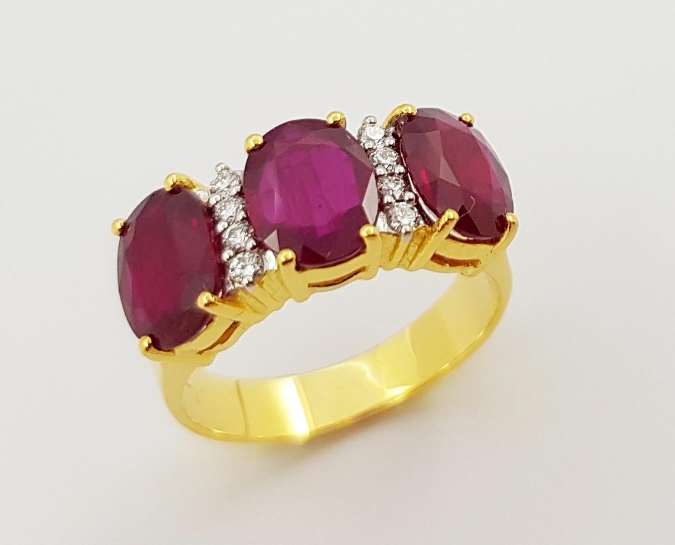 Ruby  with Diamond Ring set in 18 Karat Gold Settings  For Sale 2