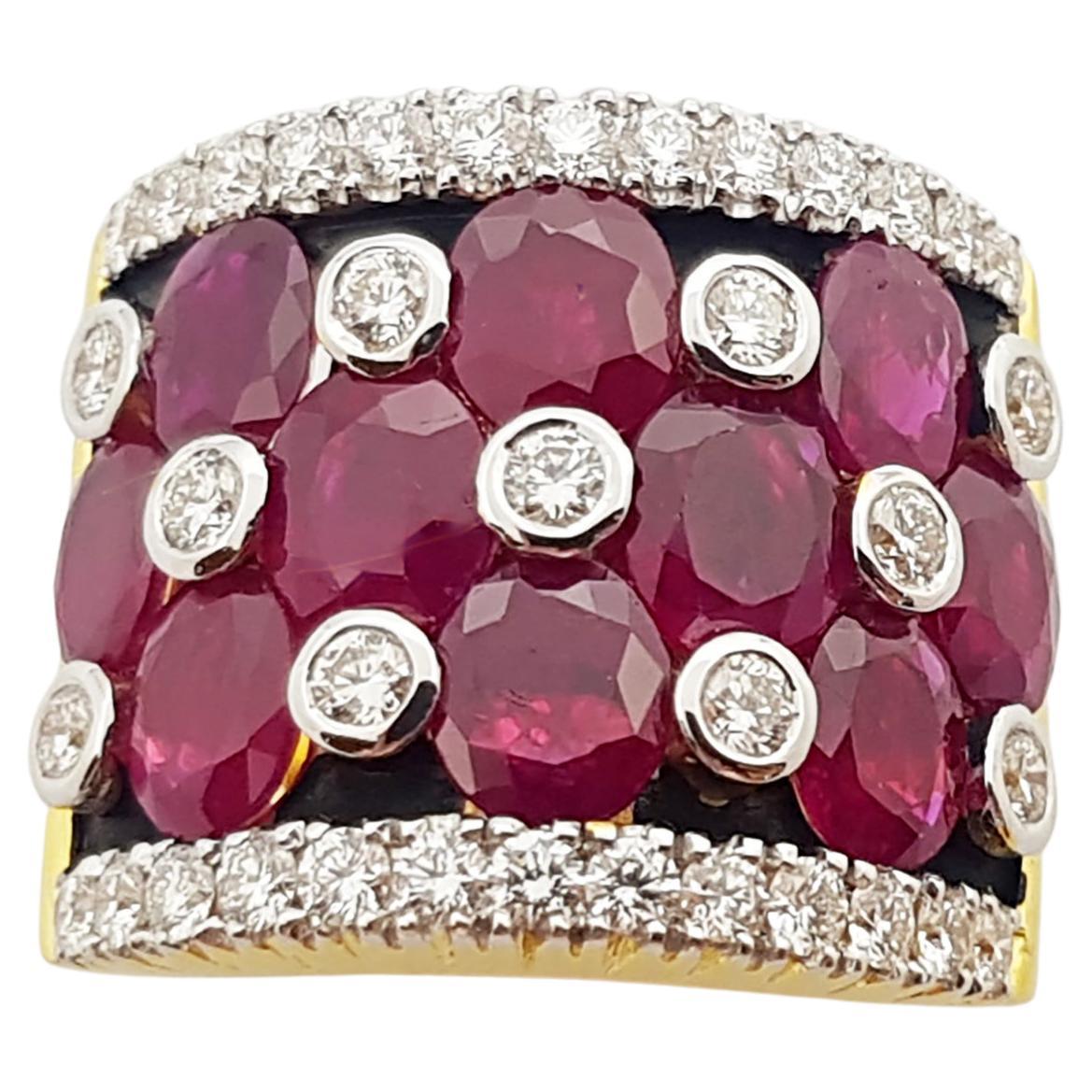 Rubin mit Diamanten  Ring in 18 Karat Gold Fassungen gefasst