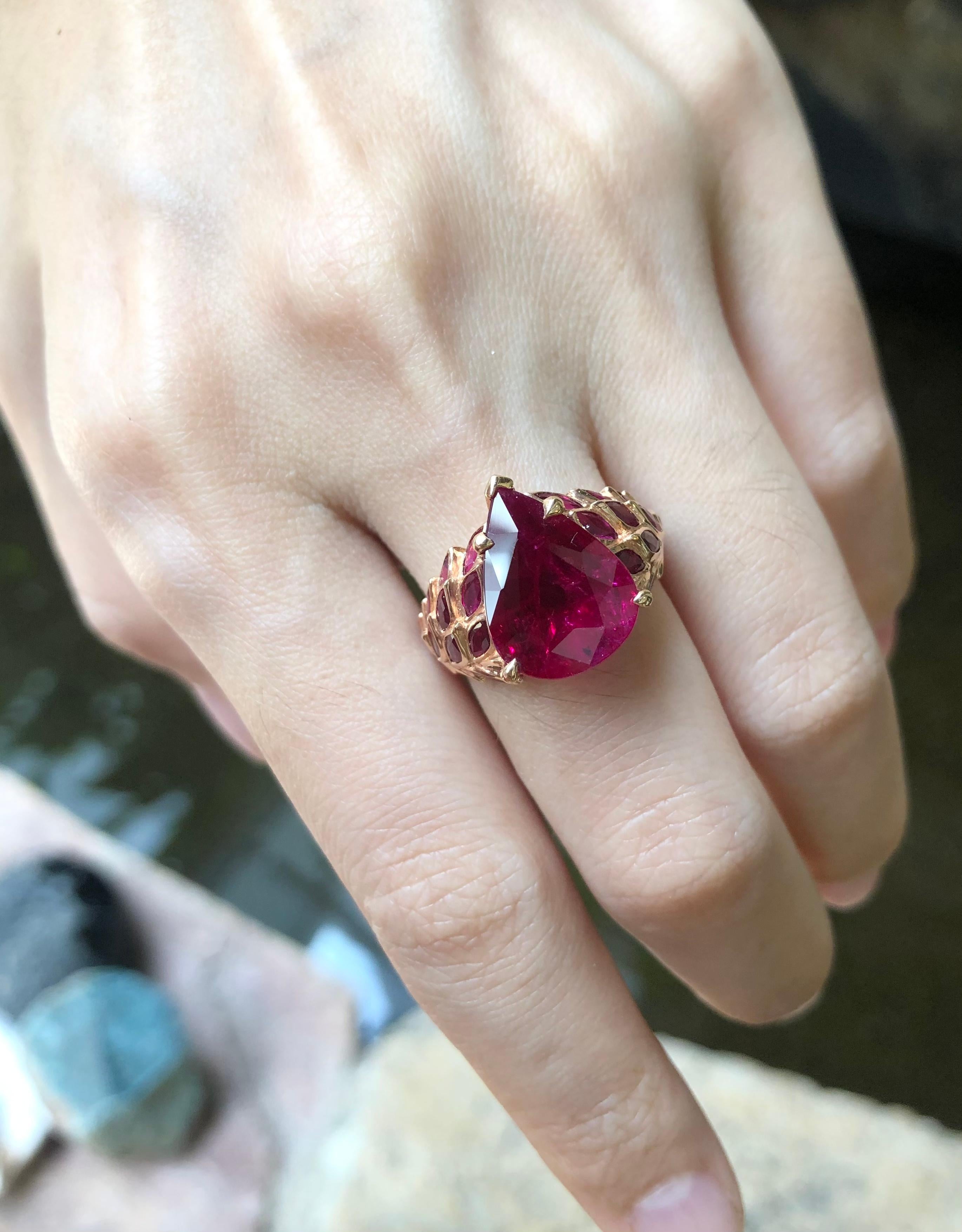Rubinring mit Diamant in 18 Karat Roségold gefasst im Angebot 8