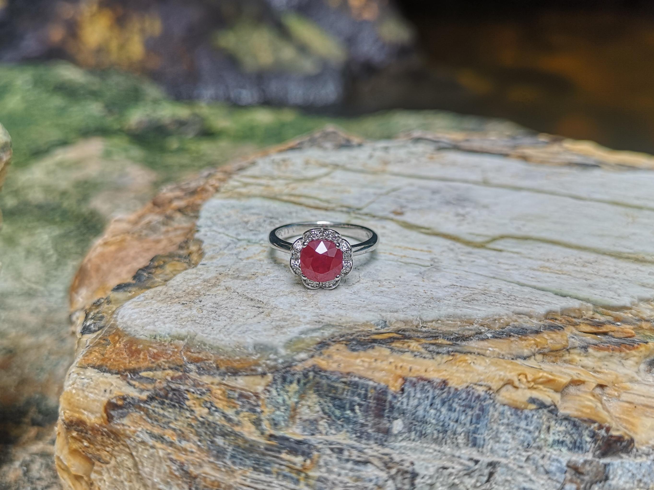 Ruby with Diamond Ring set in 18 Karat White Gold Settings For Sale 4