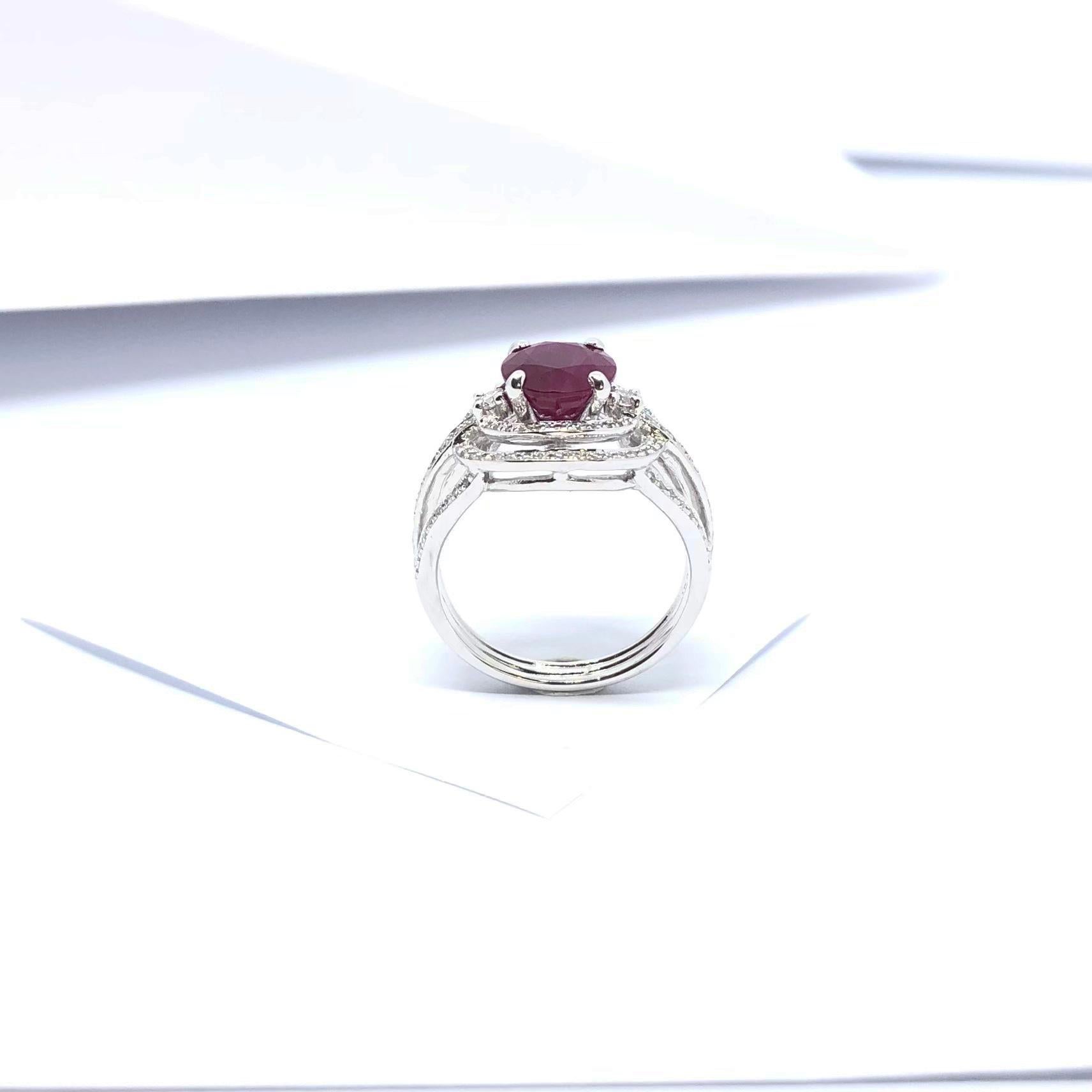 Rubin-Ring mit Diamant  Set in Fassungen aus 18 Karat Weißgold im Angebot 4