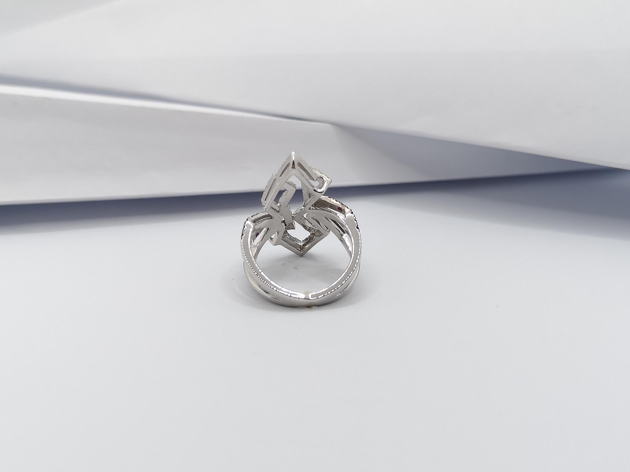 Rubin mit Diamantring in 18 Karat Weißgold gefasst im Angebot 8