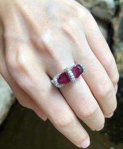 Ruby with Diamond Ring Set in 18 Karat White Gold Settings