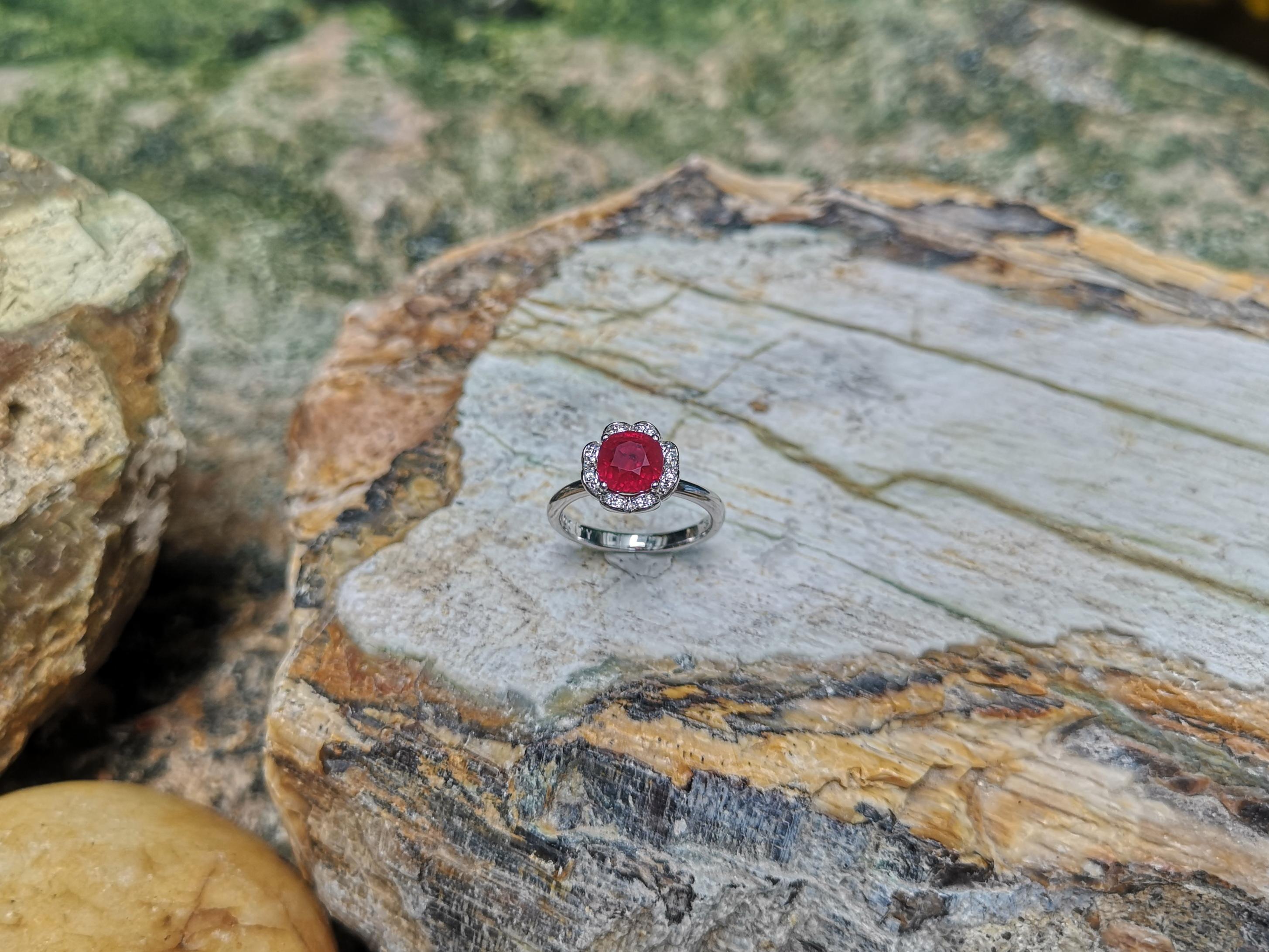 Ruby with Diamond Ring set in 18 Karat White Gold Settings For Sale 2