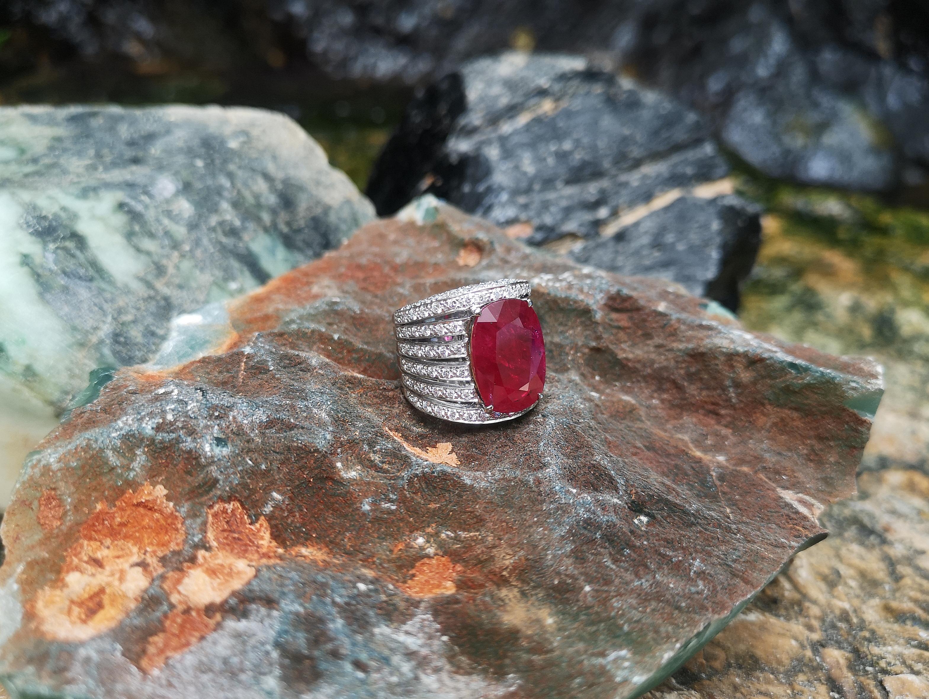 Ruby with Diamond Ring set in 18 Karat White Gold Settings For Sale 3