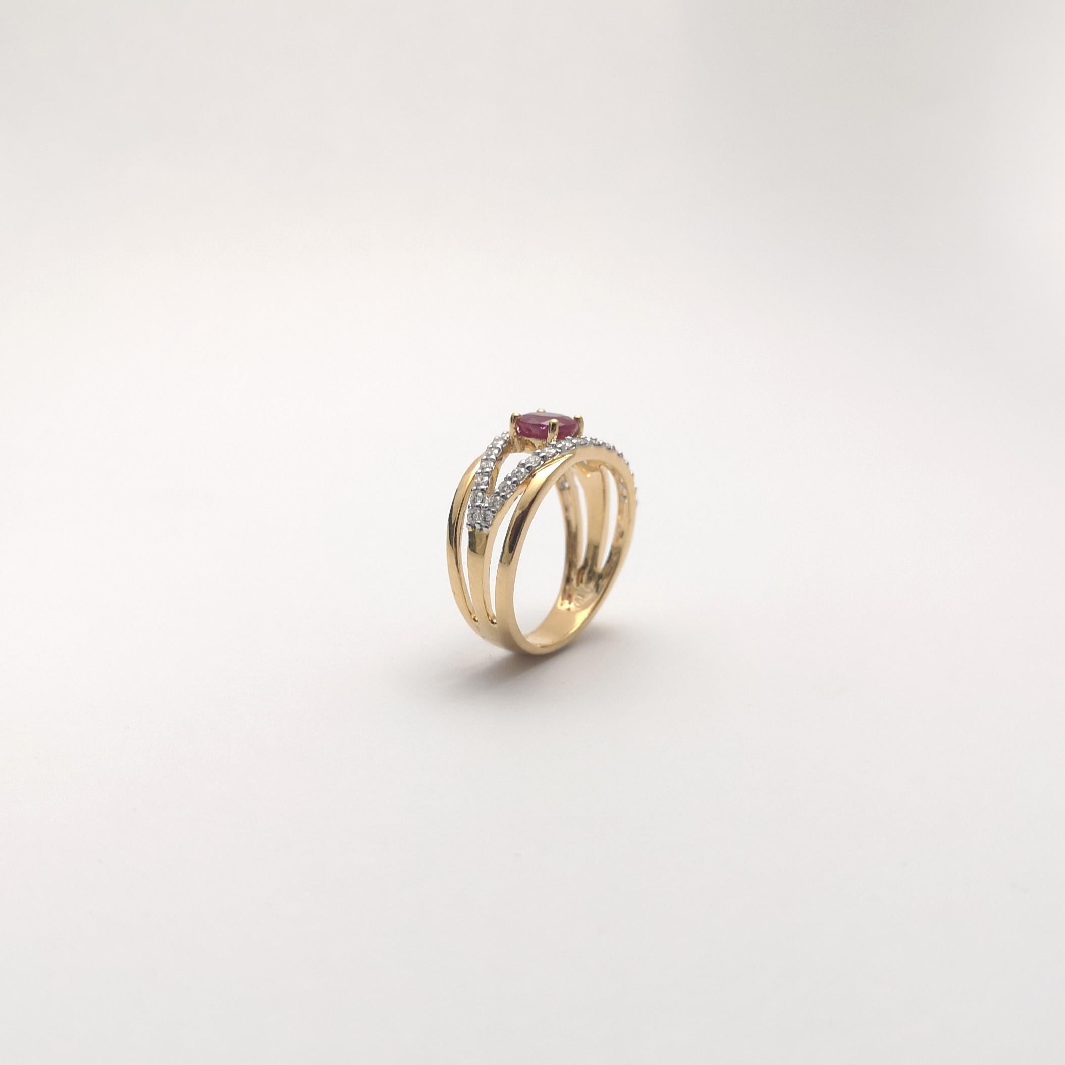 Rubin-Ring mit Diamanten in 18 Karat Gold gefasst im Angebot 4