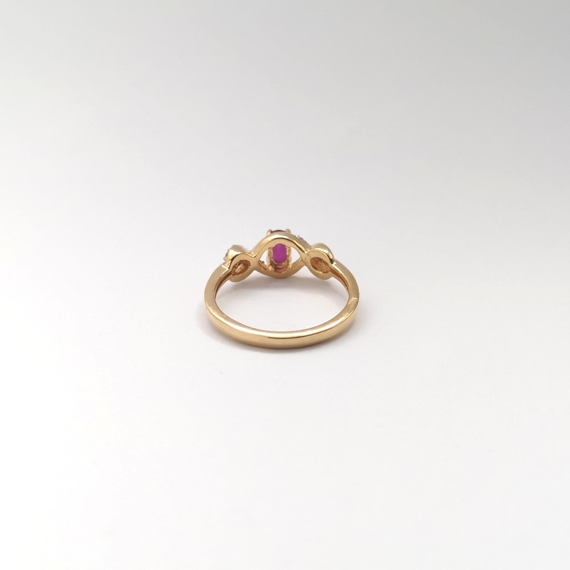 Rubin-Ring mit Diamanten in 18 Karat Gold gefasst im Angebot 4