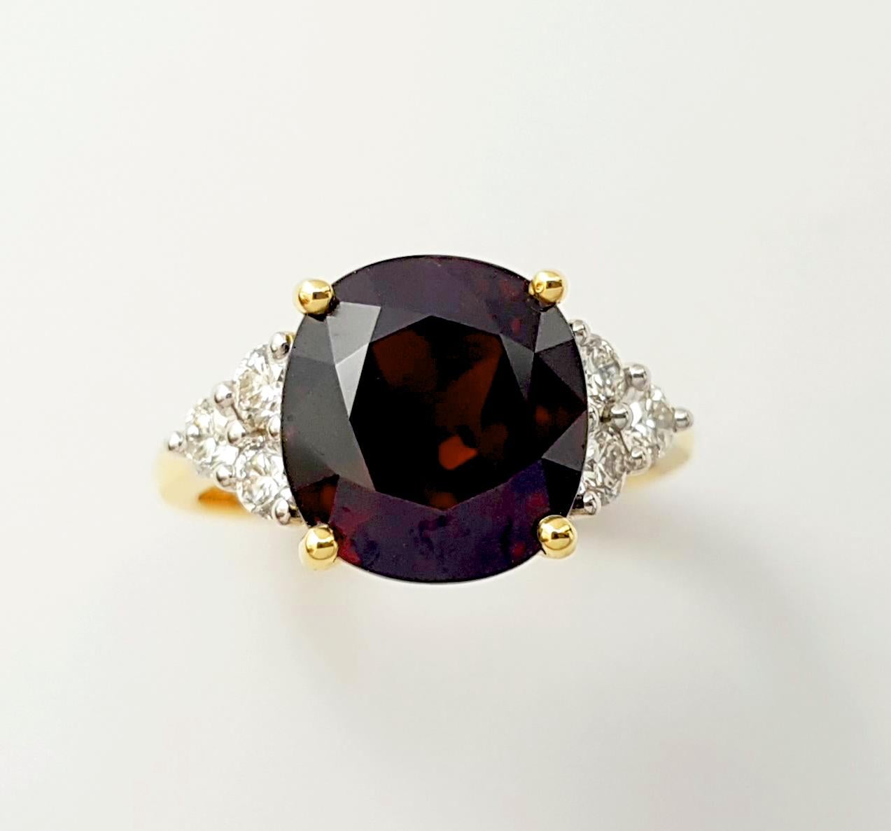 Ruby with Diamond Ring set in 18K Gold Settings For Sale 4