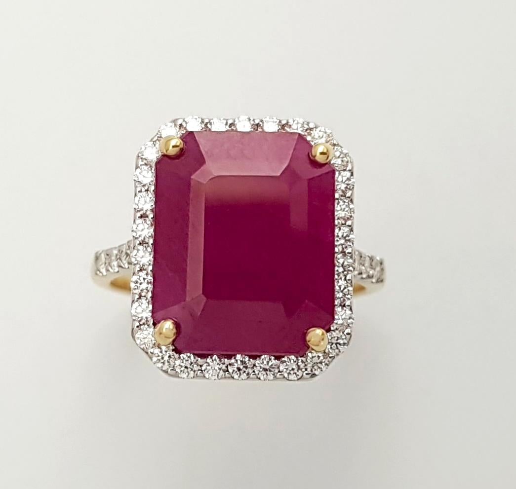 Ruby with Diamond Ring set in 18K Gold Settings For Sale 5